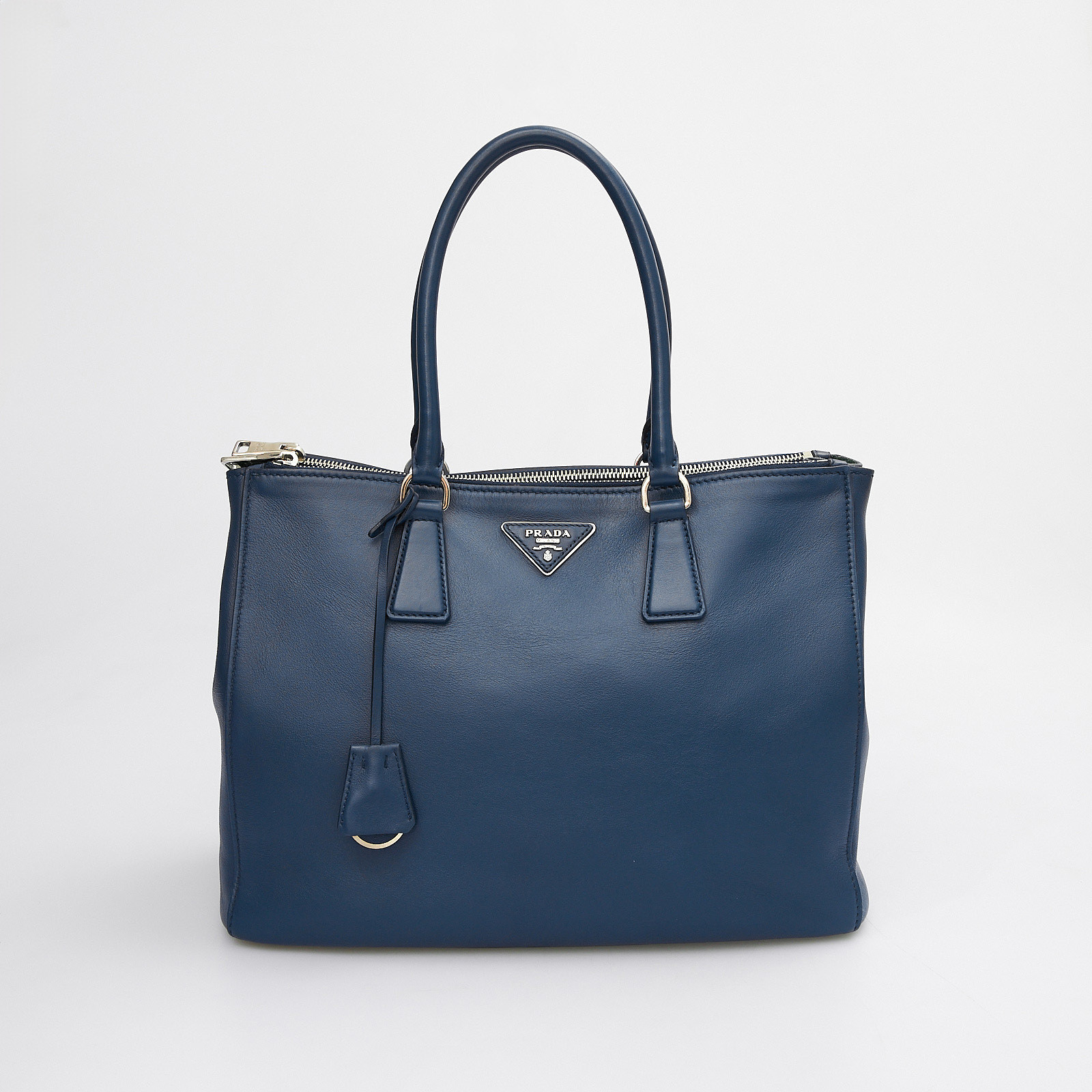 Сумка Prada - купить оригинал в секонд-хенде SFS - 1