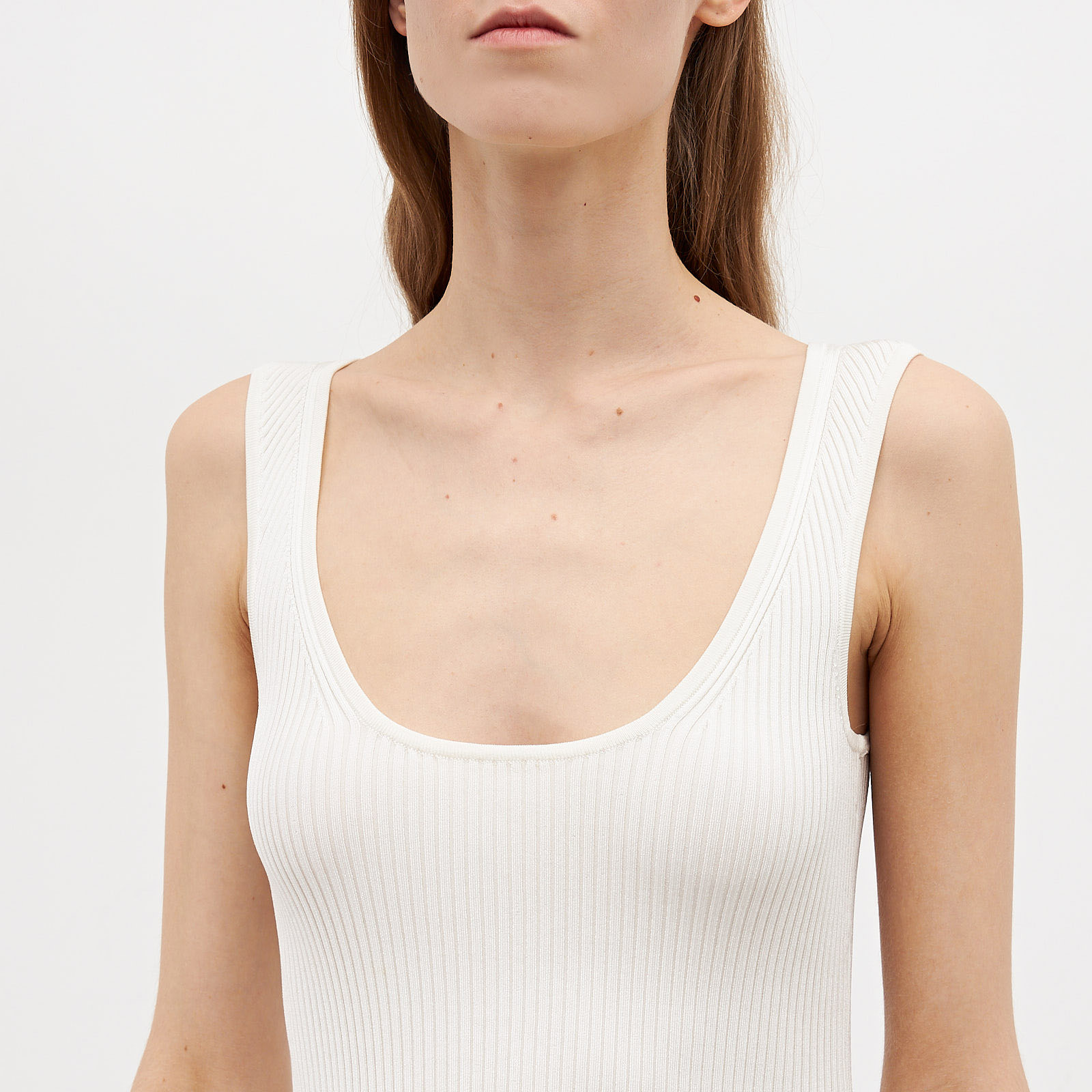 Топ белого цвета Zimmermann - фото из каталога магазина брендовой одежды Second Friend Store Топ Zimmermann - купить оригинал в секонд-хенде SFS - 4