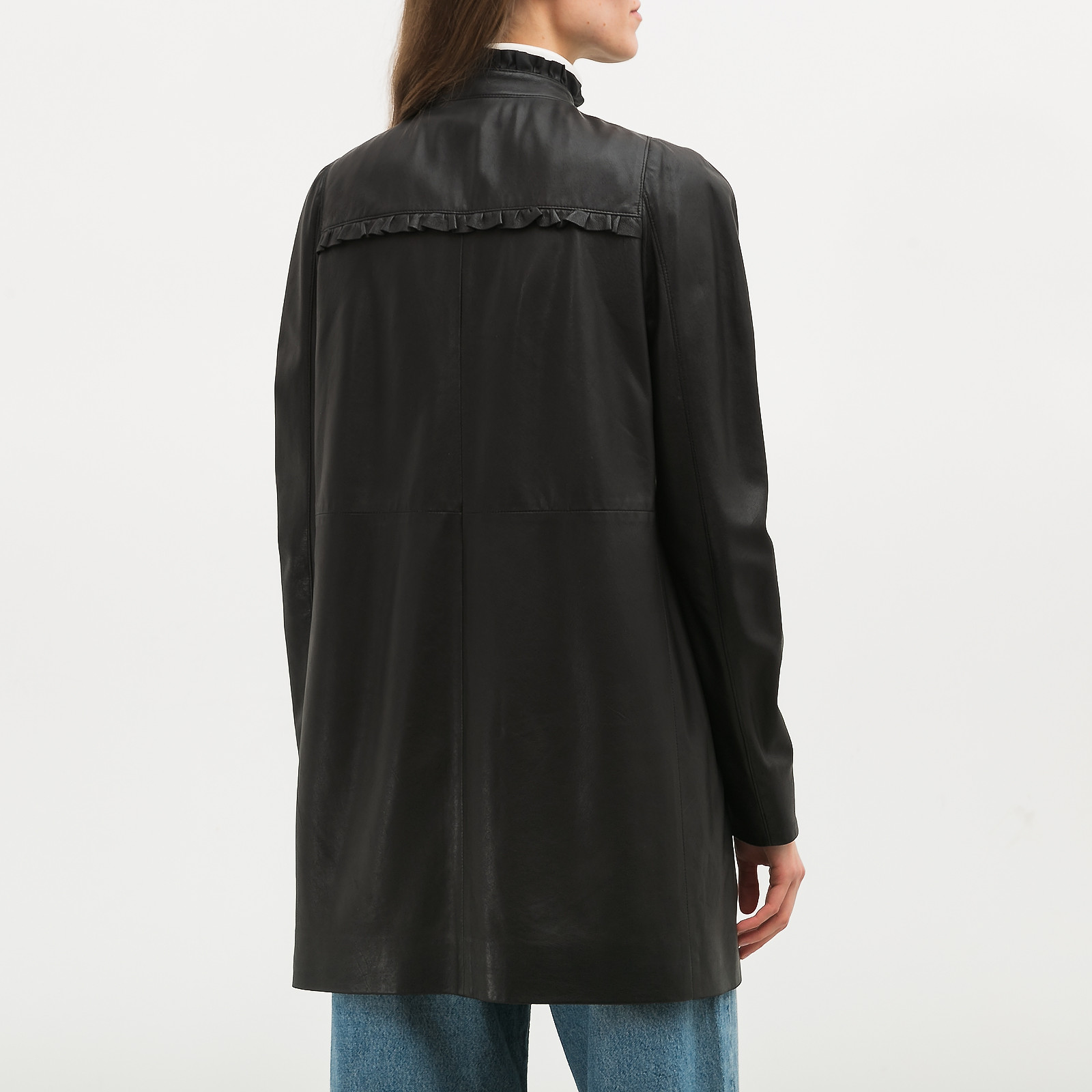 Плащ черного цвета Miu Miu - фото из каталога магазина брендовой одежды Second Friend Store Плащ Miu Miu - купить оригинал в секонд-хенде SFS - 3