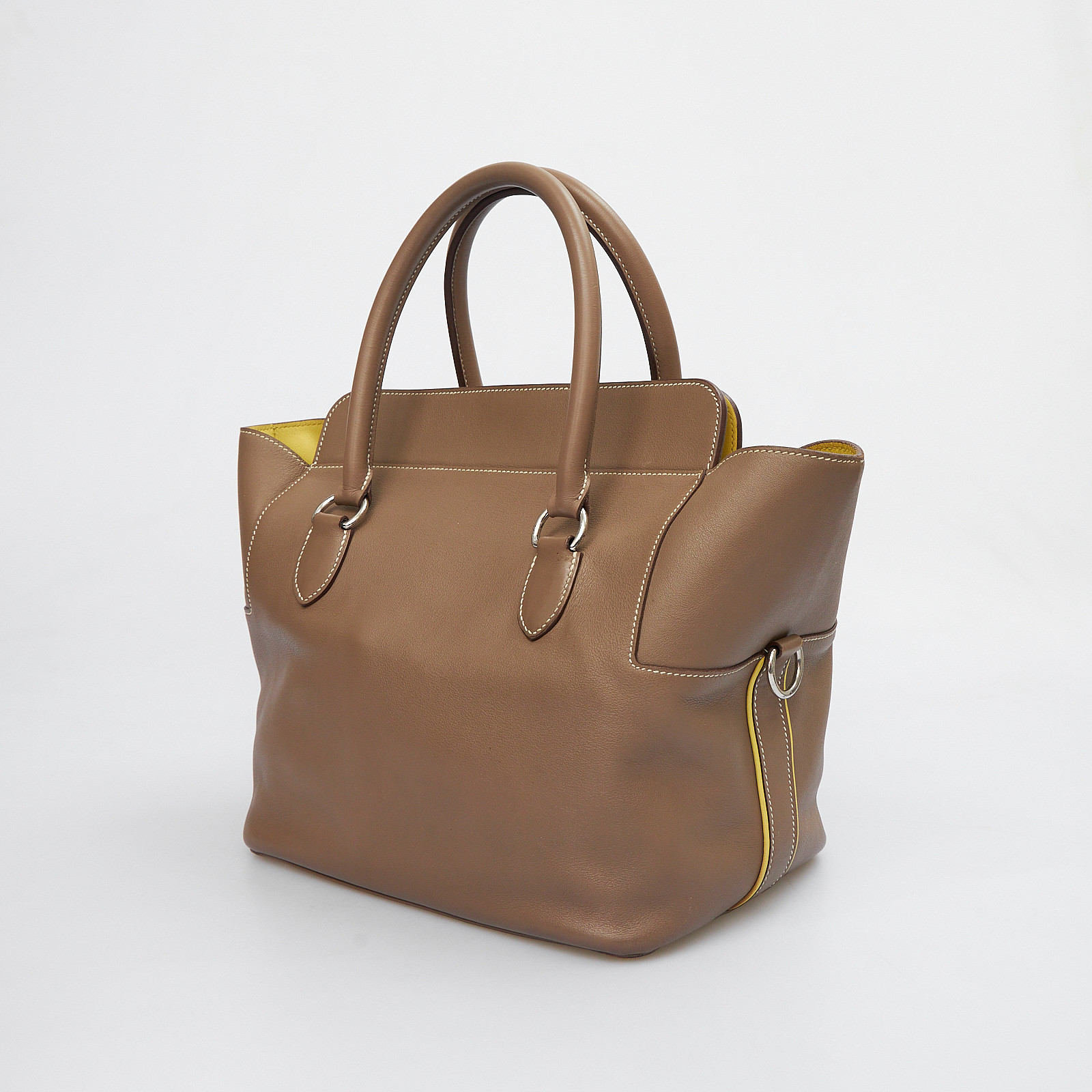 Сумка бежевого цвета Hermes - фото из каталога магазина брендовой одежды Second Friend Store Сумка Hermes - купить оригинал в секонд-хенде SFS - 4