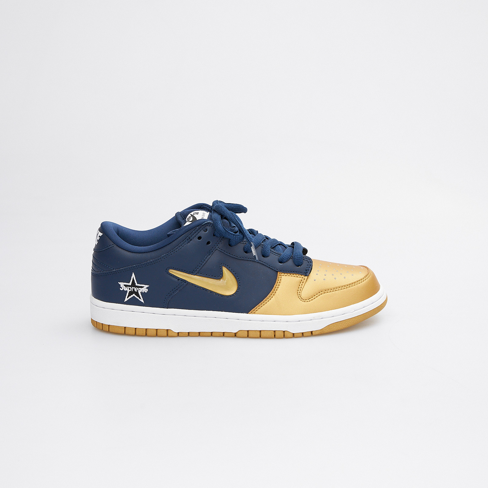 Кроссовки Nike X Supreme - купить оригинал в секонд-хенде SFS - 1