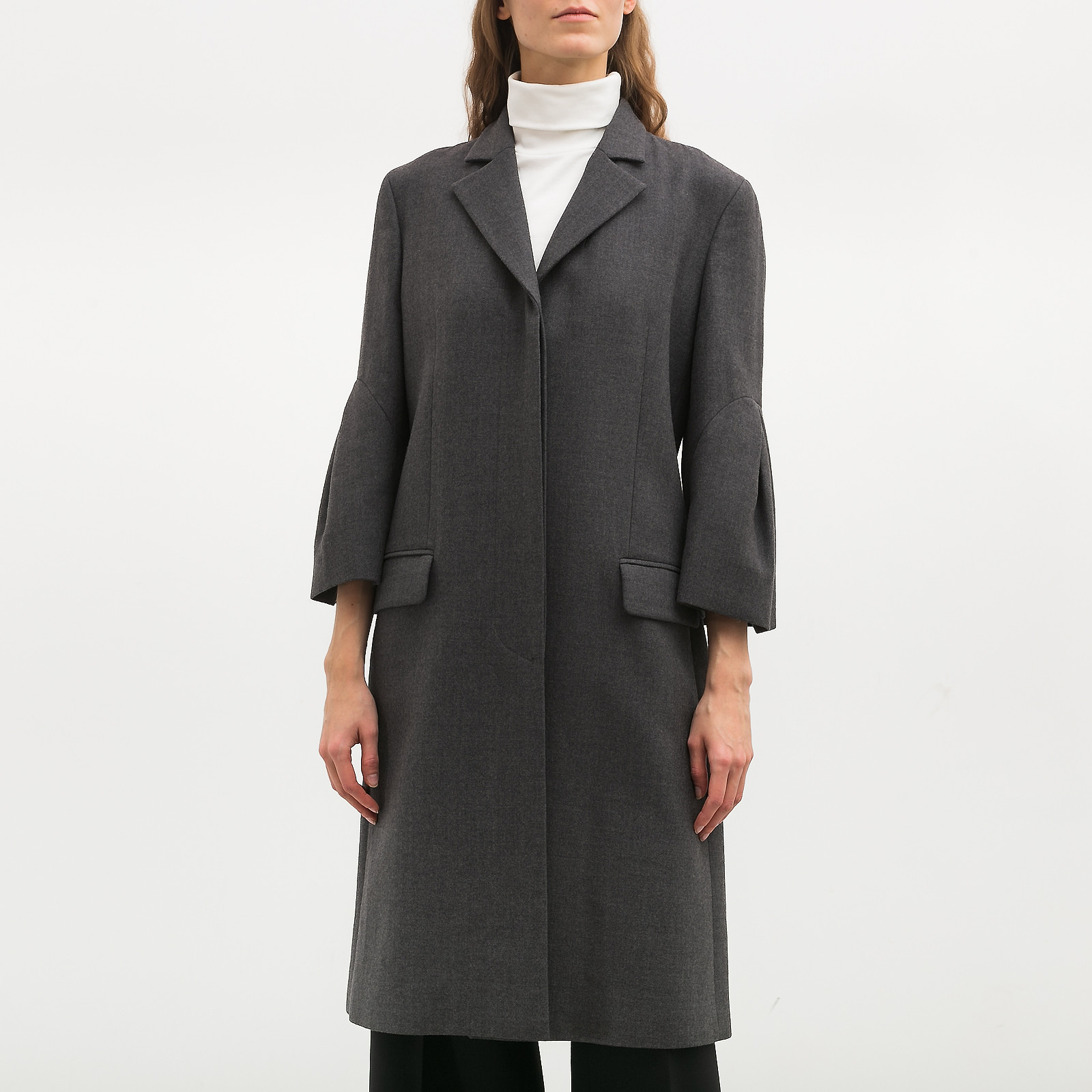 Пальто серого цвета Christian Dior - фото из каталога магазина брендовой одежды Second Friend Store Пальто Christian Dior - купить оригинал в секонд-хенде SFS - 1