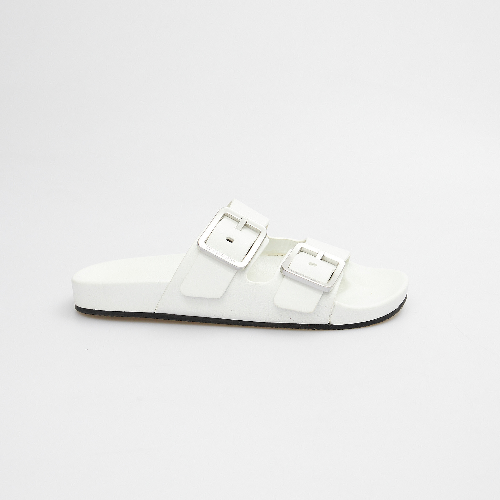 Сандалии белого цвета Balenciaga - фото из каталога магазина брендовой одежды Second Friend Store Сандалии Balenciaga - купить оригинал в секонд-хенде SFS - 1