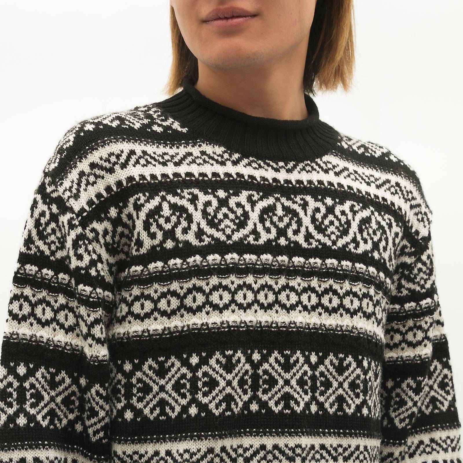 Свитер черного цвета Versace - фото из каталога магазина брендовой одежды Second Friend Store Свитер Versace - купить оригинал в секонд-хенде SFS - 4