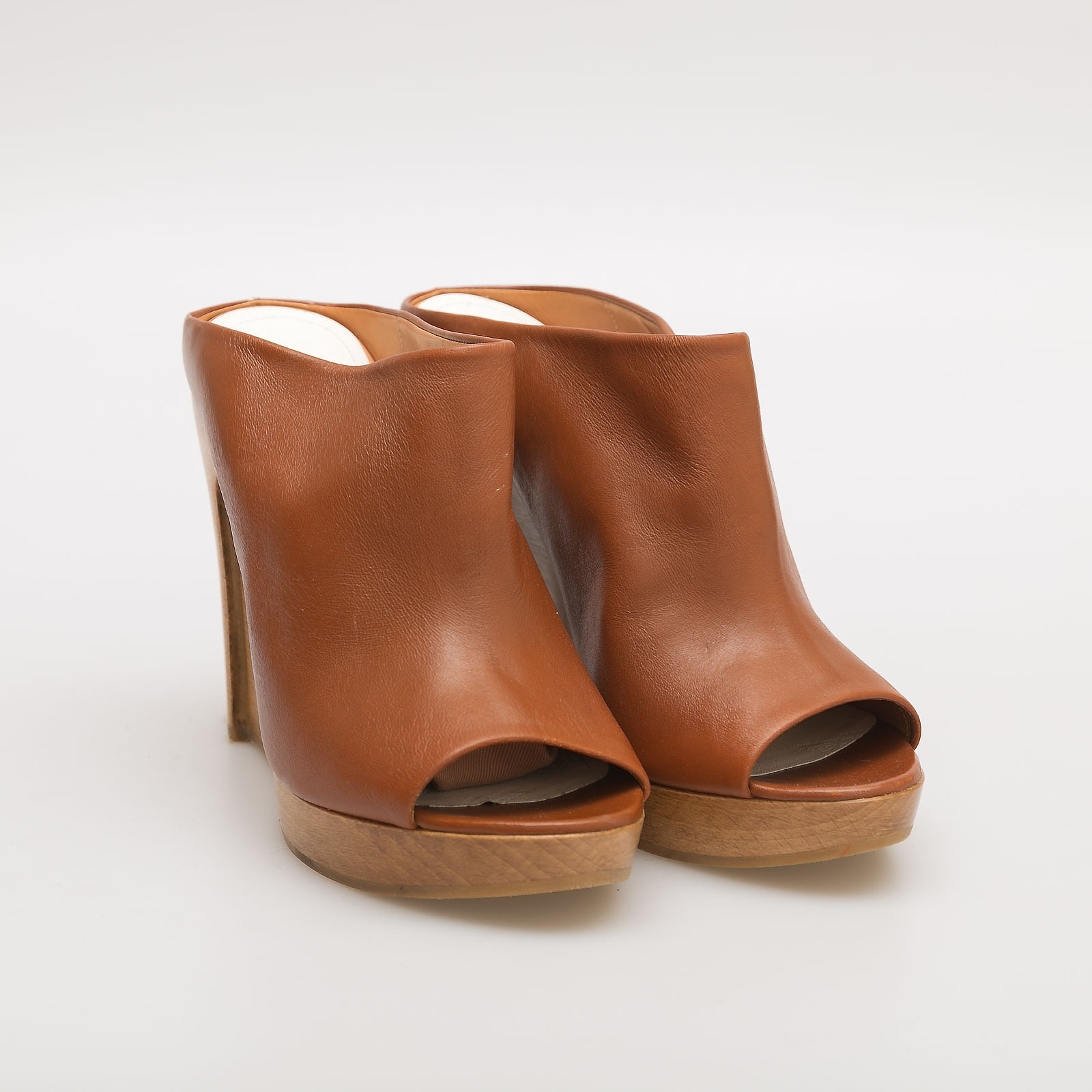 Сабо коричневого цвета Maison Margiela - фото из каталога магазина брендовой одежды Second Friend Store Сабо Maison Margiela - купить оригинал в секонд-хенде SFS - 3