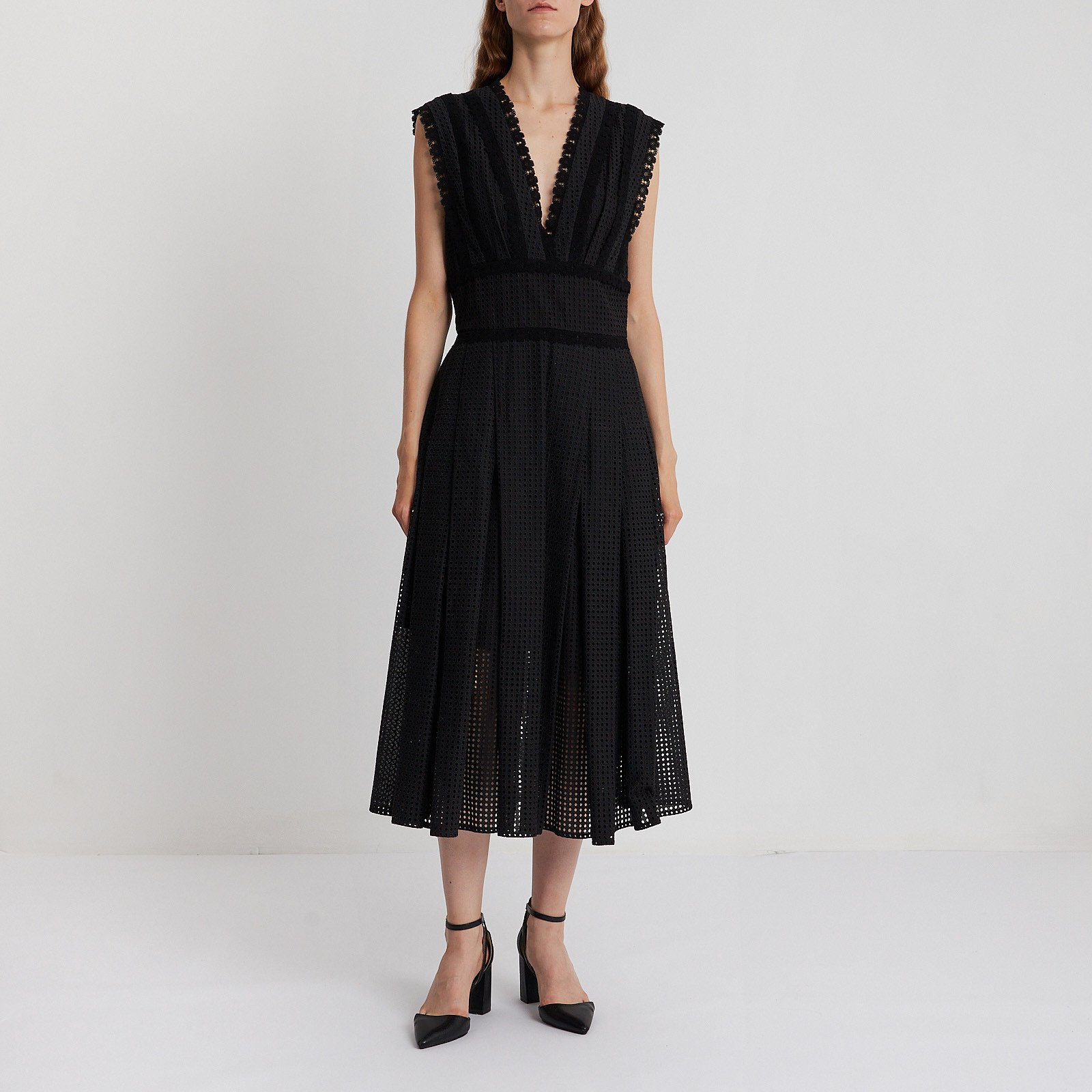 Платье черного цвета Oscar de la Renta - фото из каталога магазина брендовой одежды Second Friend Store Платье Oscar de la Renta - купить оригинал в секонд-хенде SFS - 1