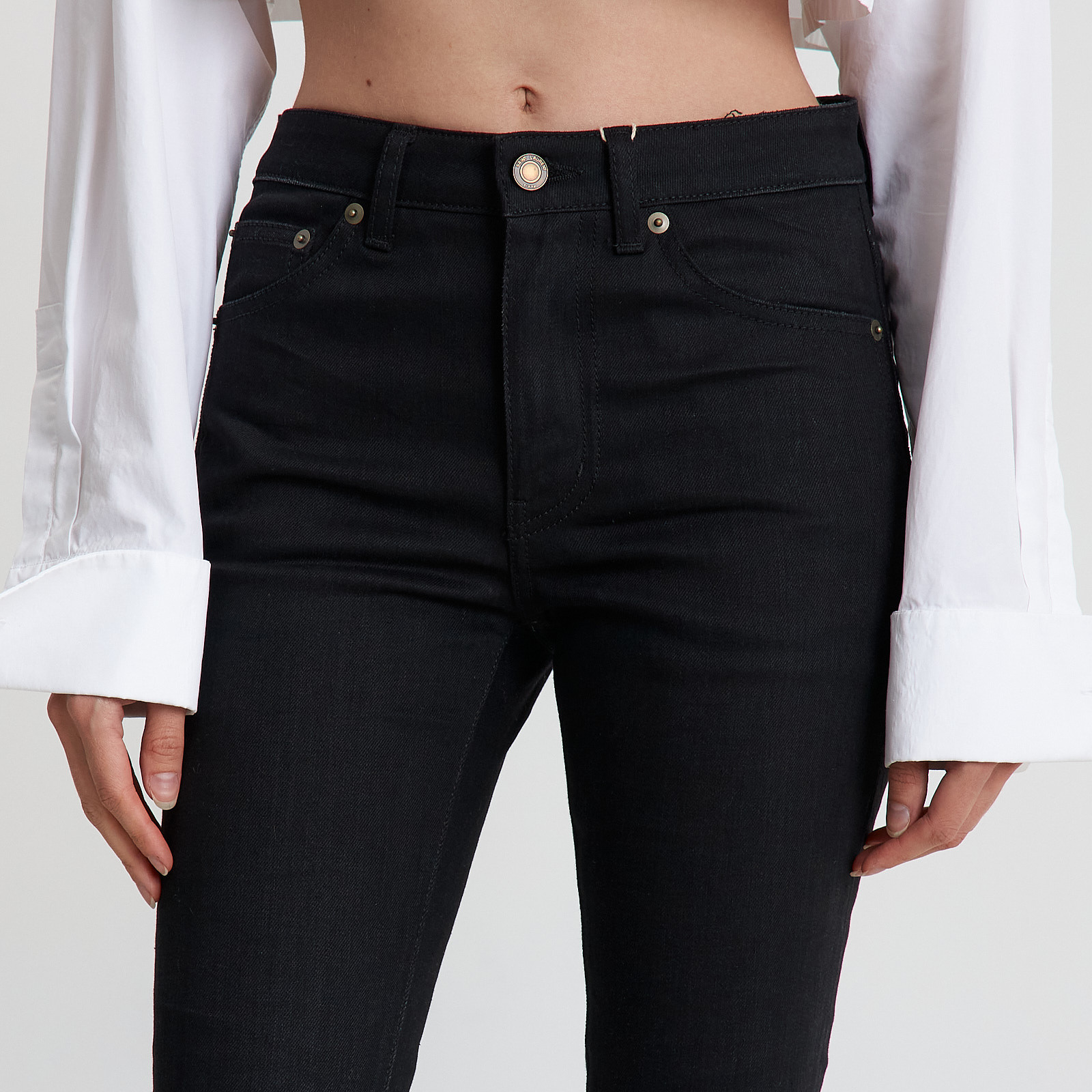 Джинсы черного цвета Saint Laurent - фото из каталога магазина брендовой одежды Second Friend Store Джинсы Saint Laurent - купить оригинал в секонд-хенде SFS - 4