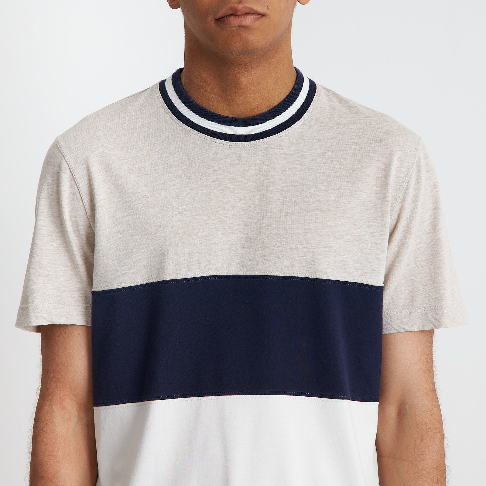 Футболка Brunello Cucinelli - фото из каталога магазина брендовой одежды Second Friend Store Футболка Brunello Cucinelli - купить оригинал в секонд-хенде SFS - 4