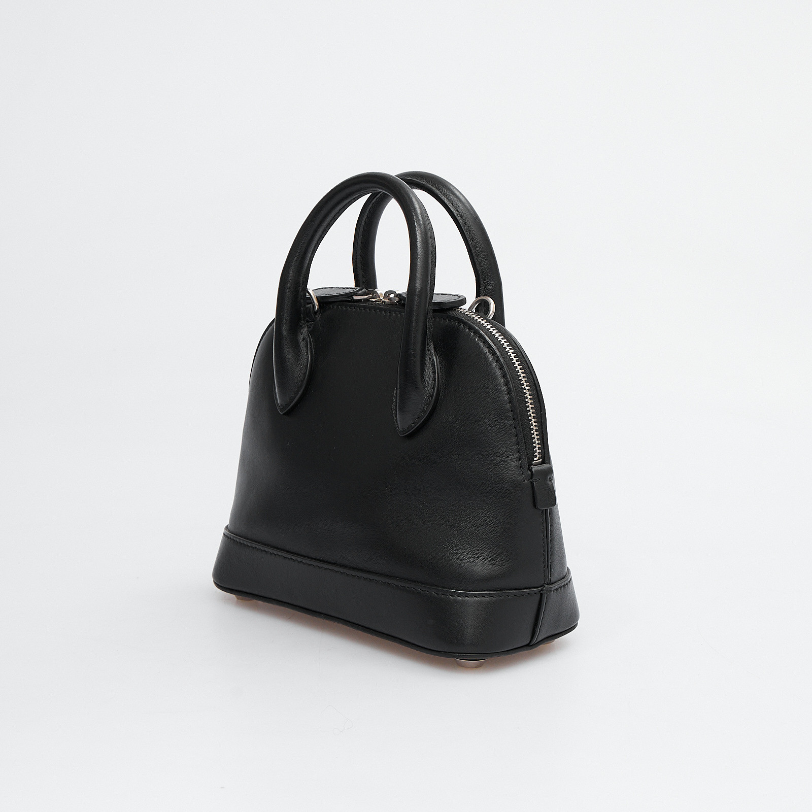 Сумка черного цвета Balenciaga - фото из каталога магазина брендовой одежды Second Friend Store Сумка Balenciaga - купить оригинал в секонд-хенде SFS - 3
