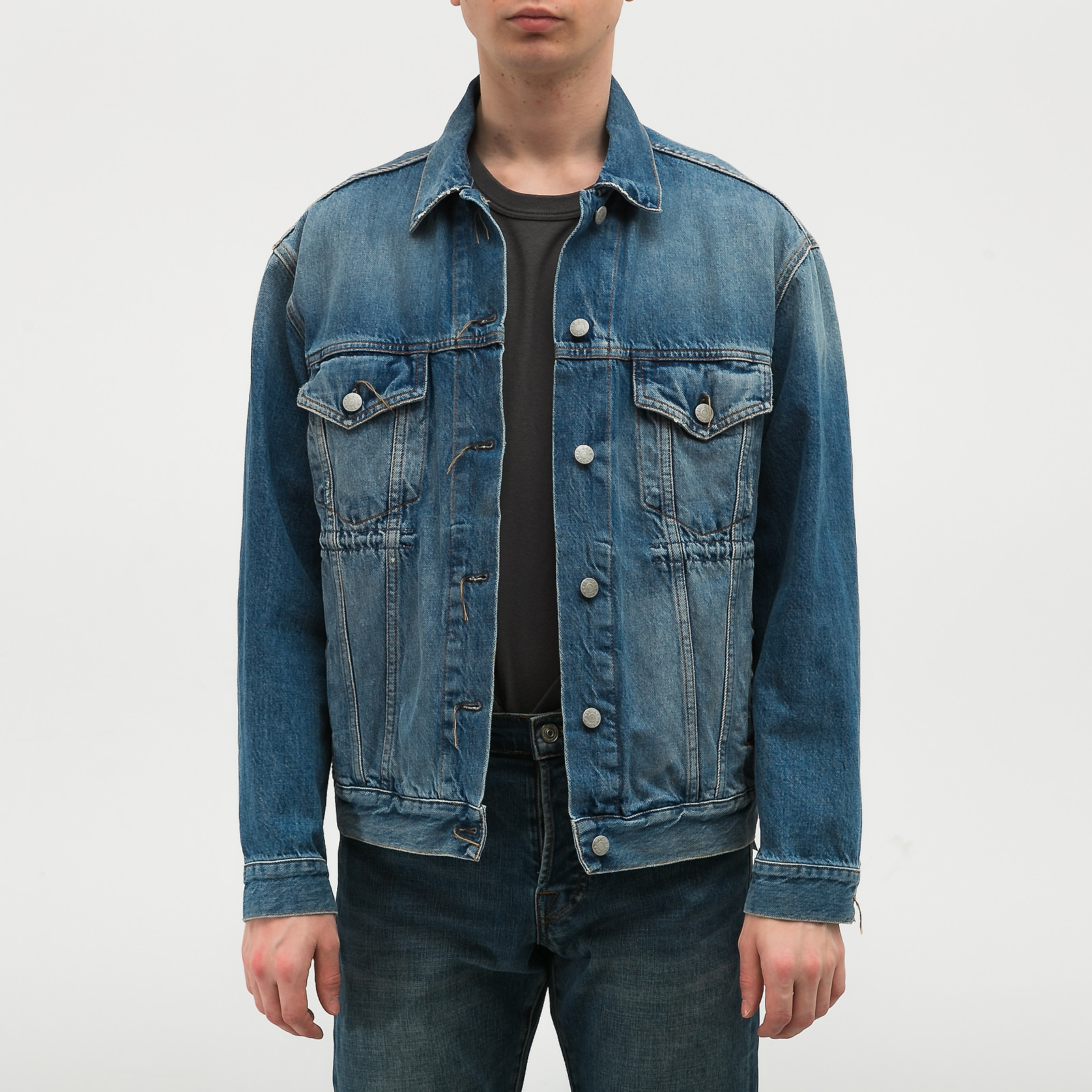 Куртка джинсовая голубого цвета Acne Studios - фото из каталога магазина брендовой одежды Second Friend Store Куртка джинсовая Acne Studios - купить оригинал в секонд-хенде SFS - 1