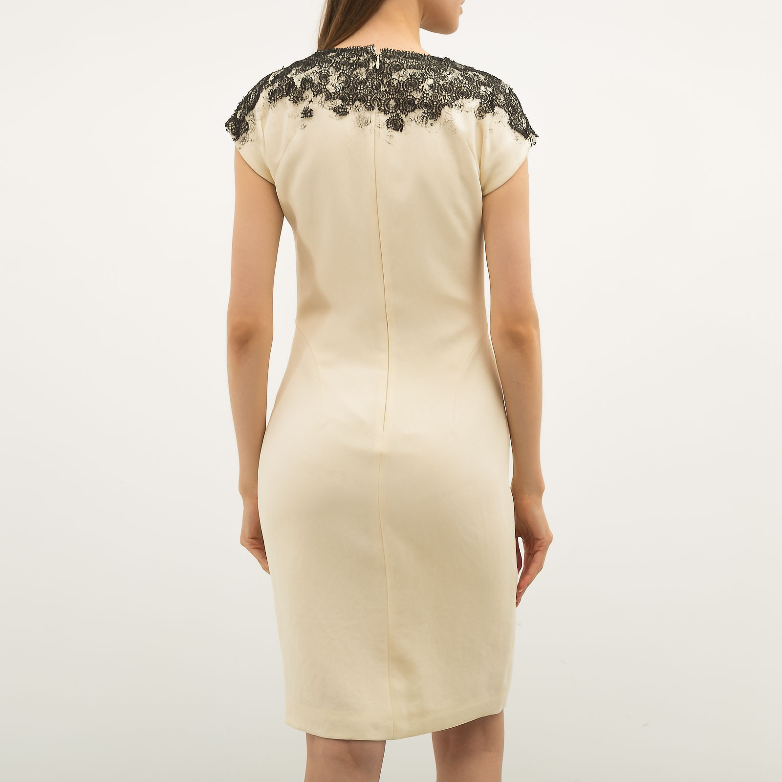 Платье белого цвета Bottega Veneta - фото из каталога магазина брендовой одежды Second Friend Store Платье Bottega Veneta - купить оригинал в секонд-хенде SFS - 2