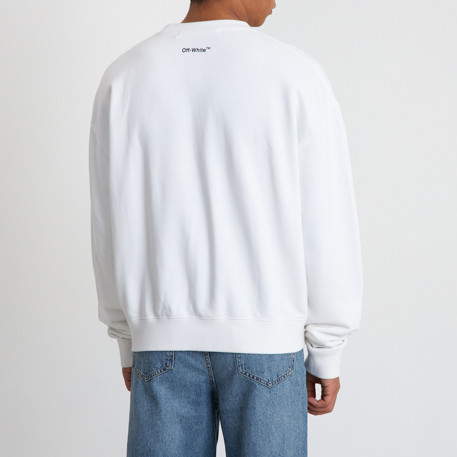 Свитшот белого цвета Off-White - фото из каталога магазина брендовой одежды Second Friend Store Свитшот Off-White - купить оригинал в секонд-хенде SFS - 3