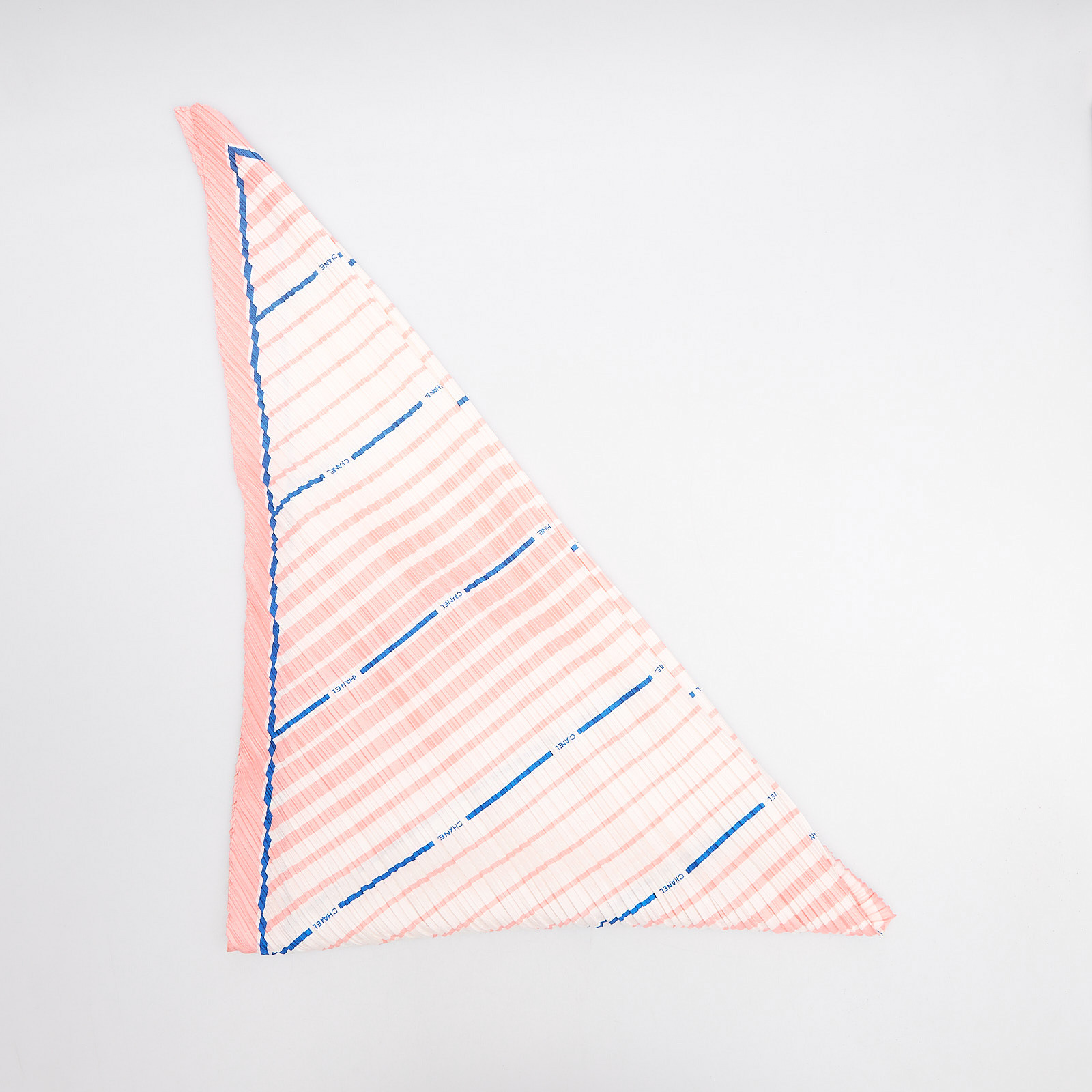 Платок Chanel - купить оригинал в секонд-хенде SFS - 1