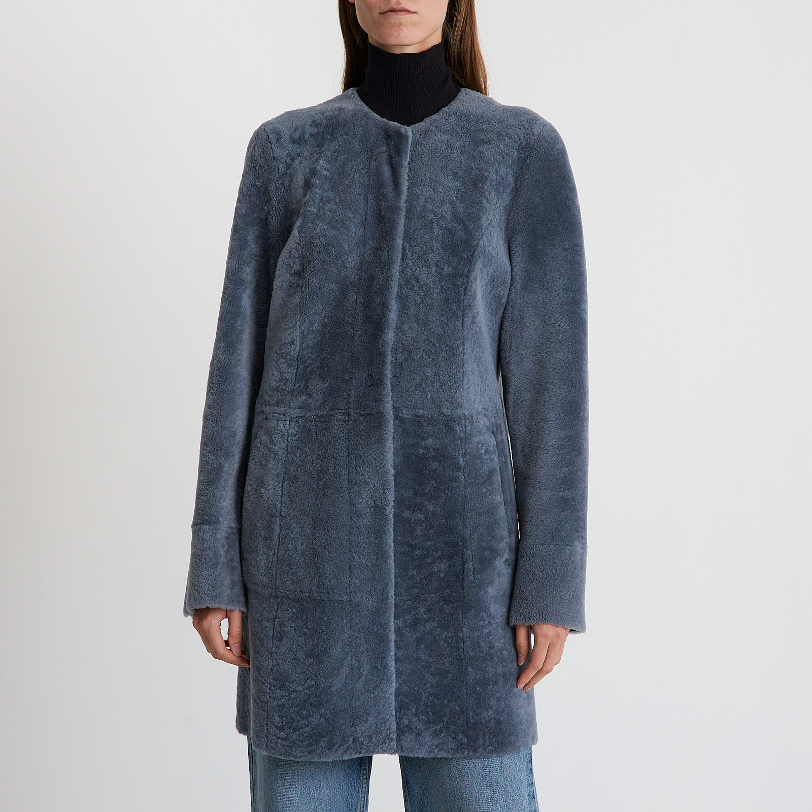 Дубленка голубого цвета DROMe - фото из каталога магазина брендовой одежды Second Friend Store Дубленка DROMe - купить оригинал в секонд-хенде SFS - 1