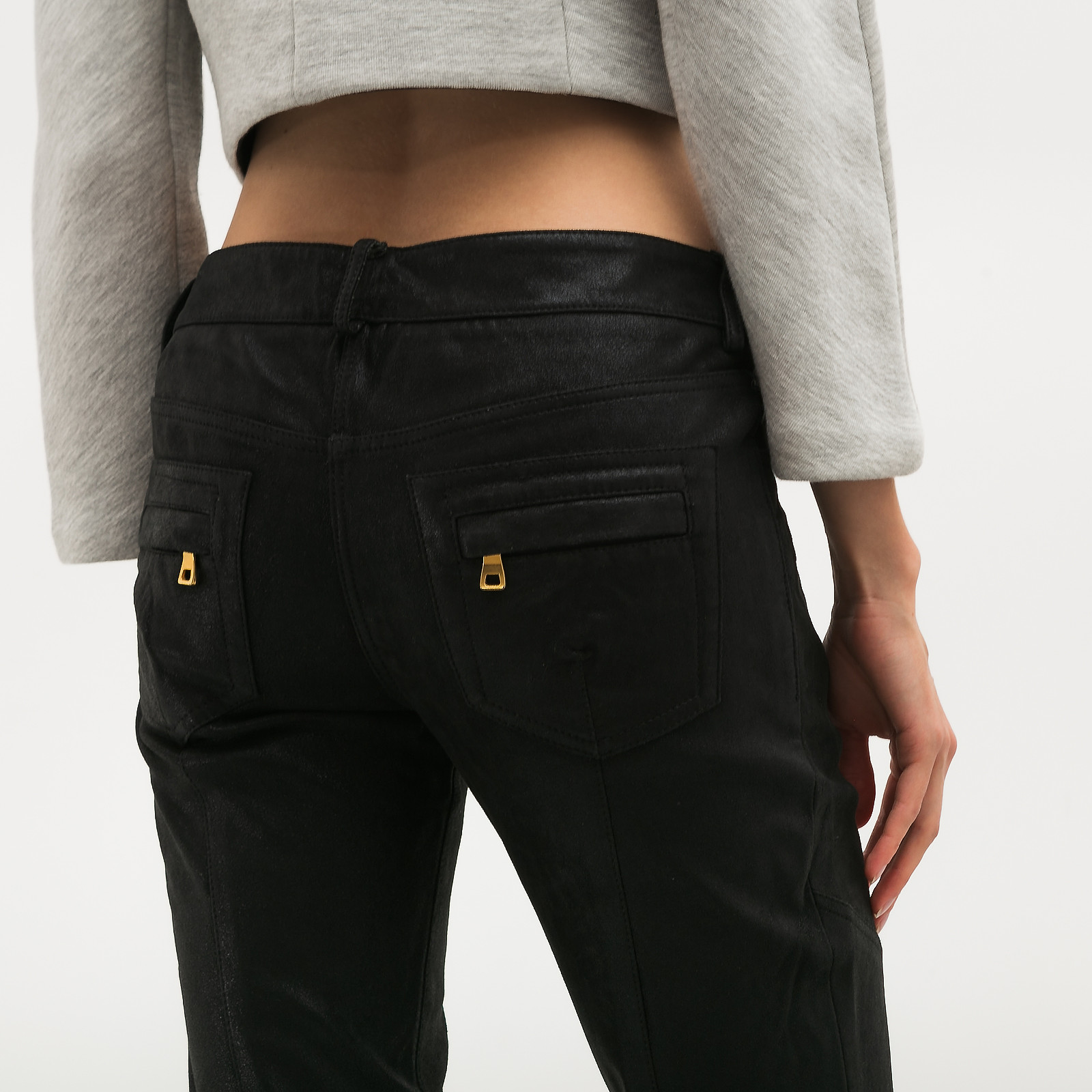 Брюки черного цвета Balmain - фото из каталога магазина брендовой одежды Second Friend Store Брюки Balmain - купить оригинал в секонд-хенде SFS - 4