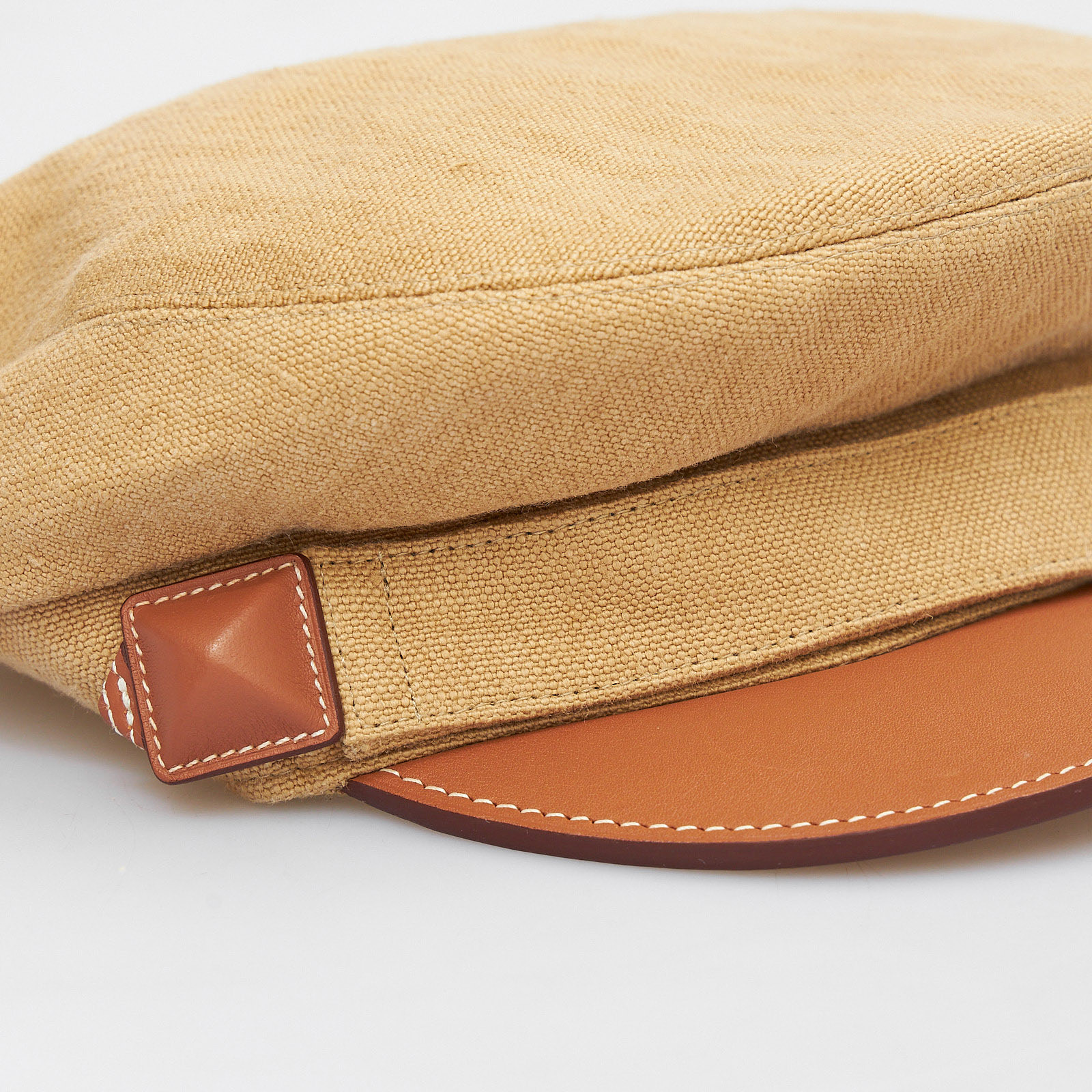 Кепка коричневого цвета Hermes - фото из каталога магазина брендовой одежды Second Friend Store Кепка Hermes - купить оригинал в секонд-хенде SFS - 4