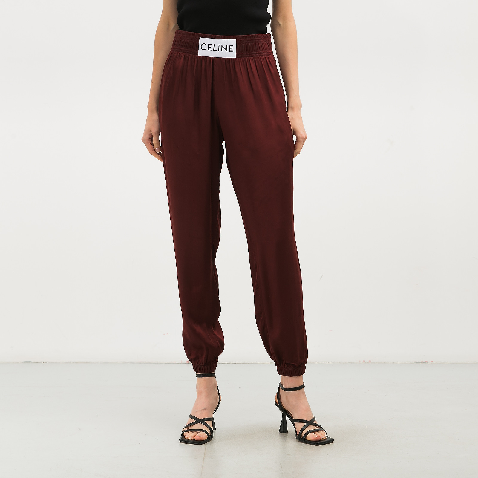 Брюки бордового цвета Celine - фото из каталога магазина брендовой одежды Second Friend Store Брюки Celine - купить оригинал в секонд-хенде SFS - 1