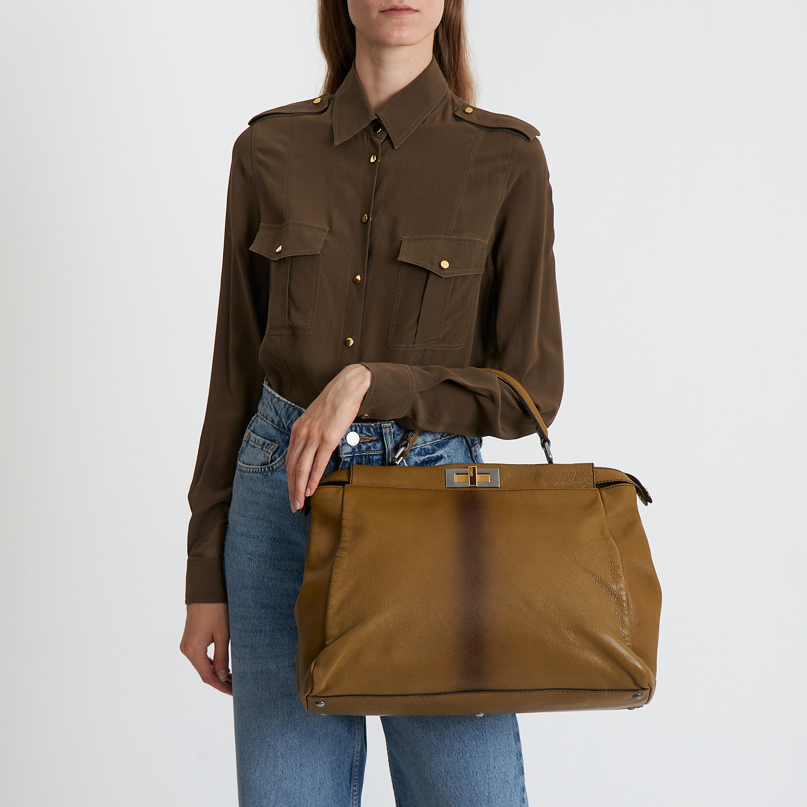 Сумка коричневого цвета Fendi - фото из каталога магазина брендовой одежды Second Friend Store Сумка Fendi - купить оригинал в секонд-хенде SFS - 9