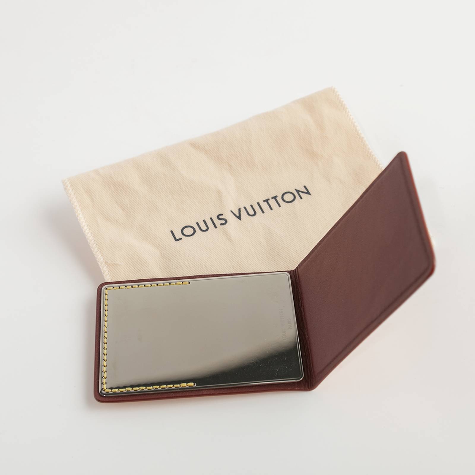 Зеркало Louis Vuitton - купить оригинал в секонд-хенде SFS