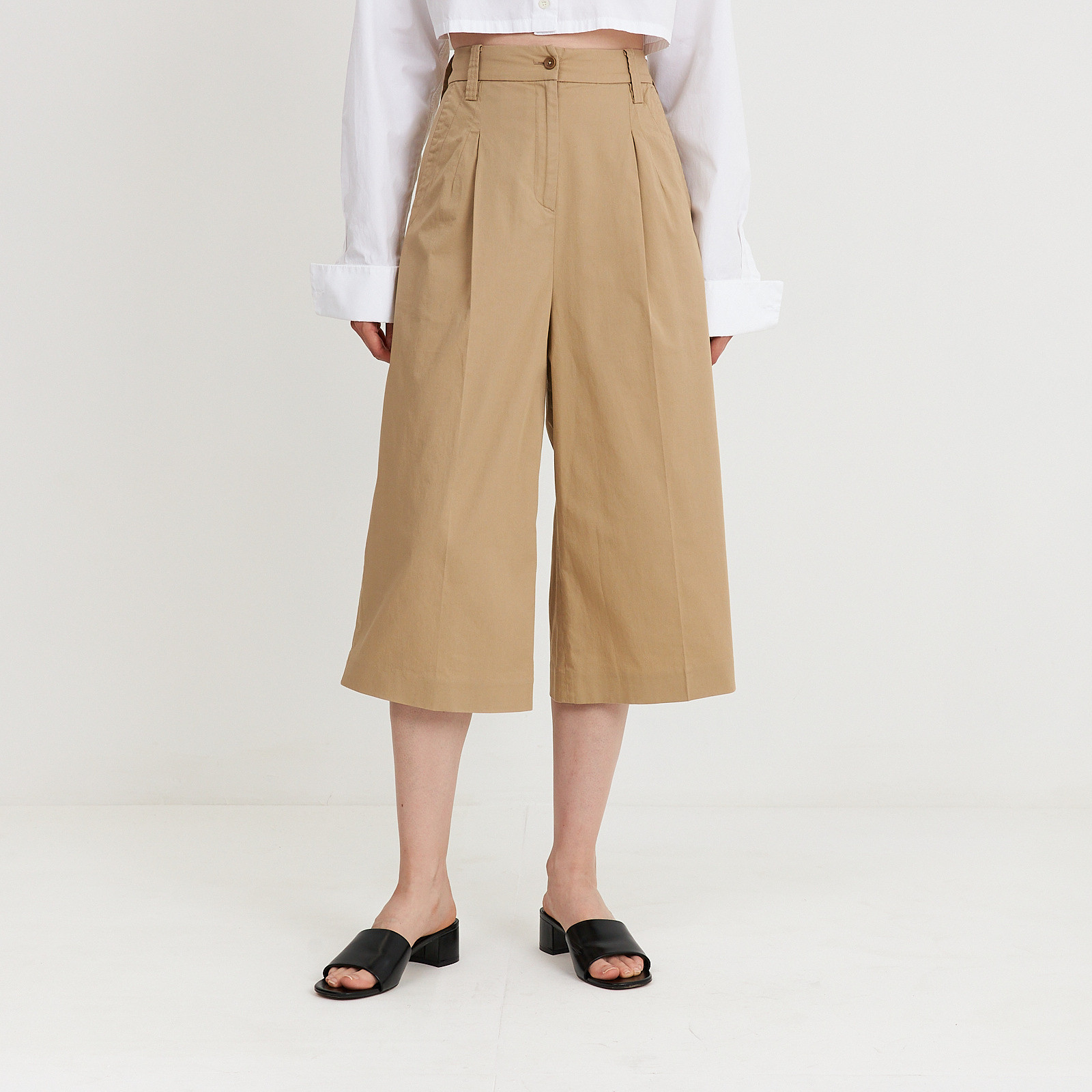 Кюлоты бежевого цвета Etro - фото из каталога магазина брендовой одежды Second Friend Store Кюлоты Etro - купить оригинал в секонд-хенде SFS - 1