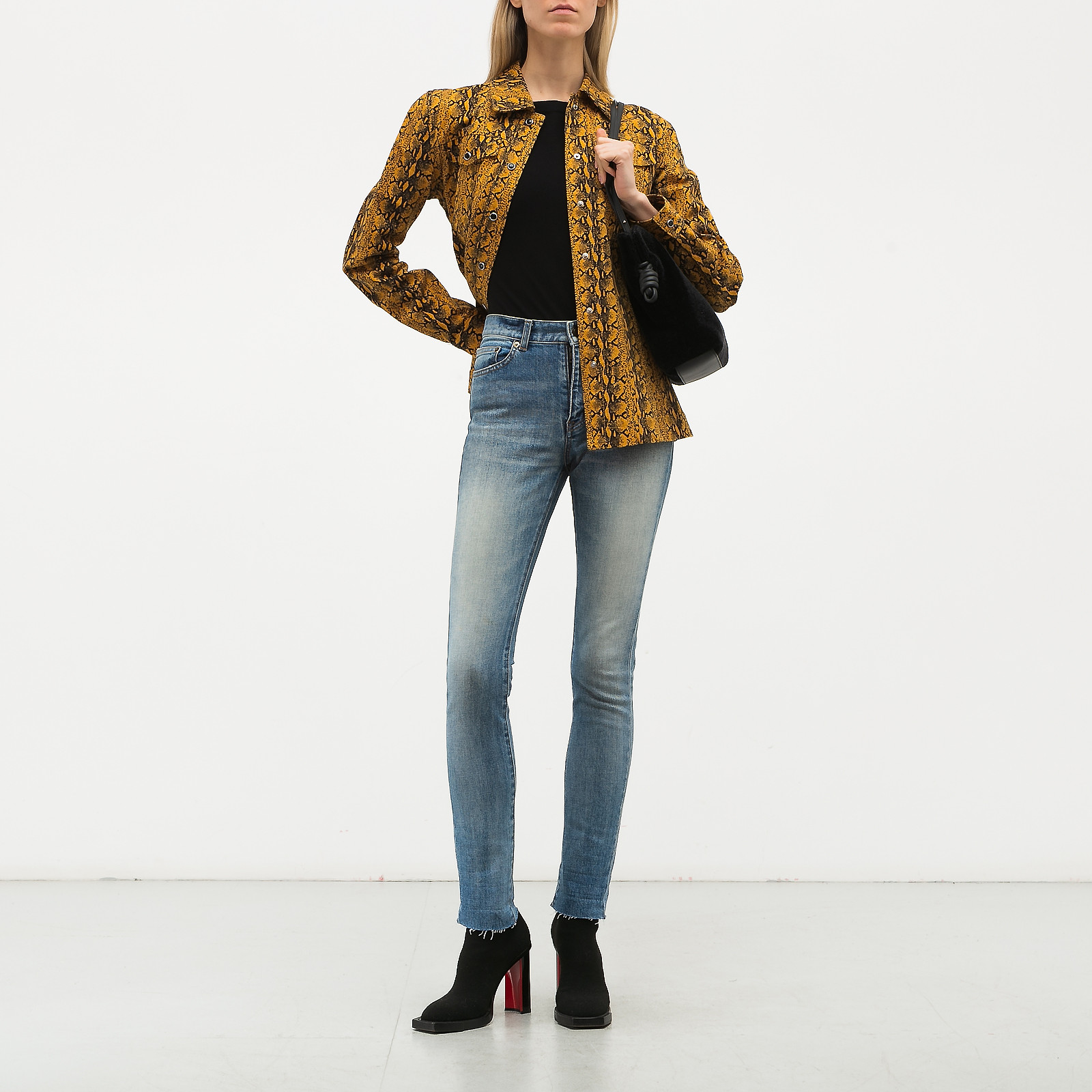 Джинсы голубого цвета Saint Laurent - фото из каталога магазина брендовой одежды Second Friend Store Джинсы Saint Laurent - купить оригинал в секонд-хенде SFS - 2