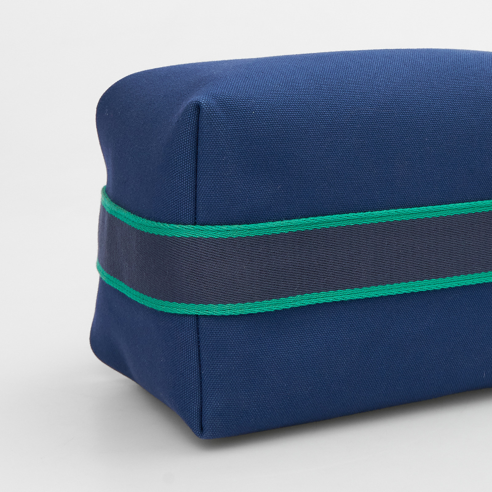 Косметичка синего цвета Hermes - фото из каталога магазина брендовой одежды Second Friend Store Косметичка Hermes - купить оригинал в секонд-хенде SFS - 4