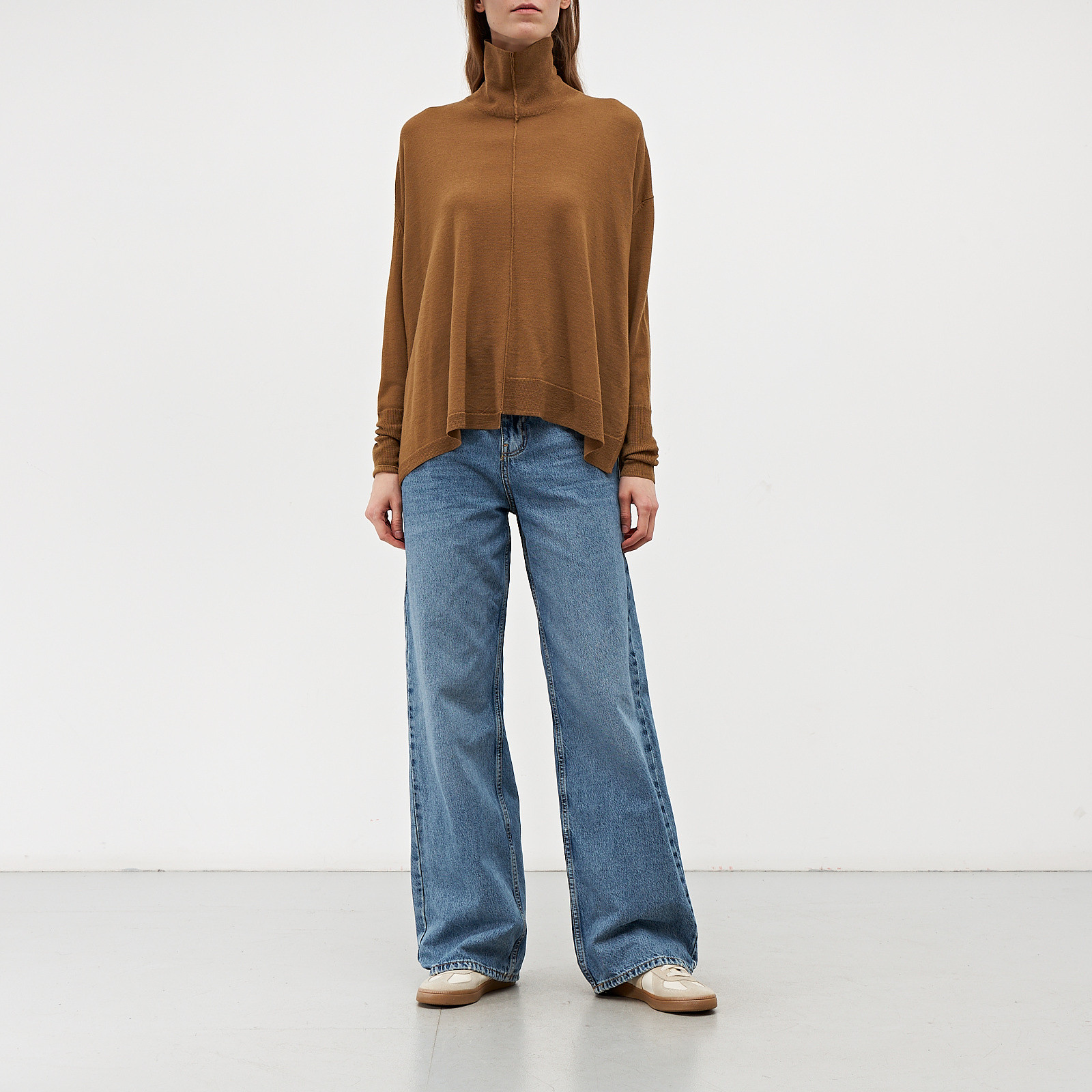 Водолазка коричневого цвета Acne Studios - фото из каталога магазина брендовой одежды Second Friend Store Водолазка Acne Studios - купить оригинал в секонд-хенде SFS - 2