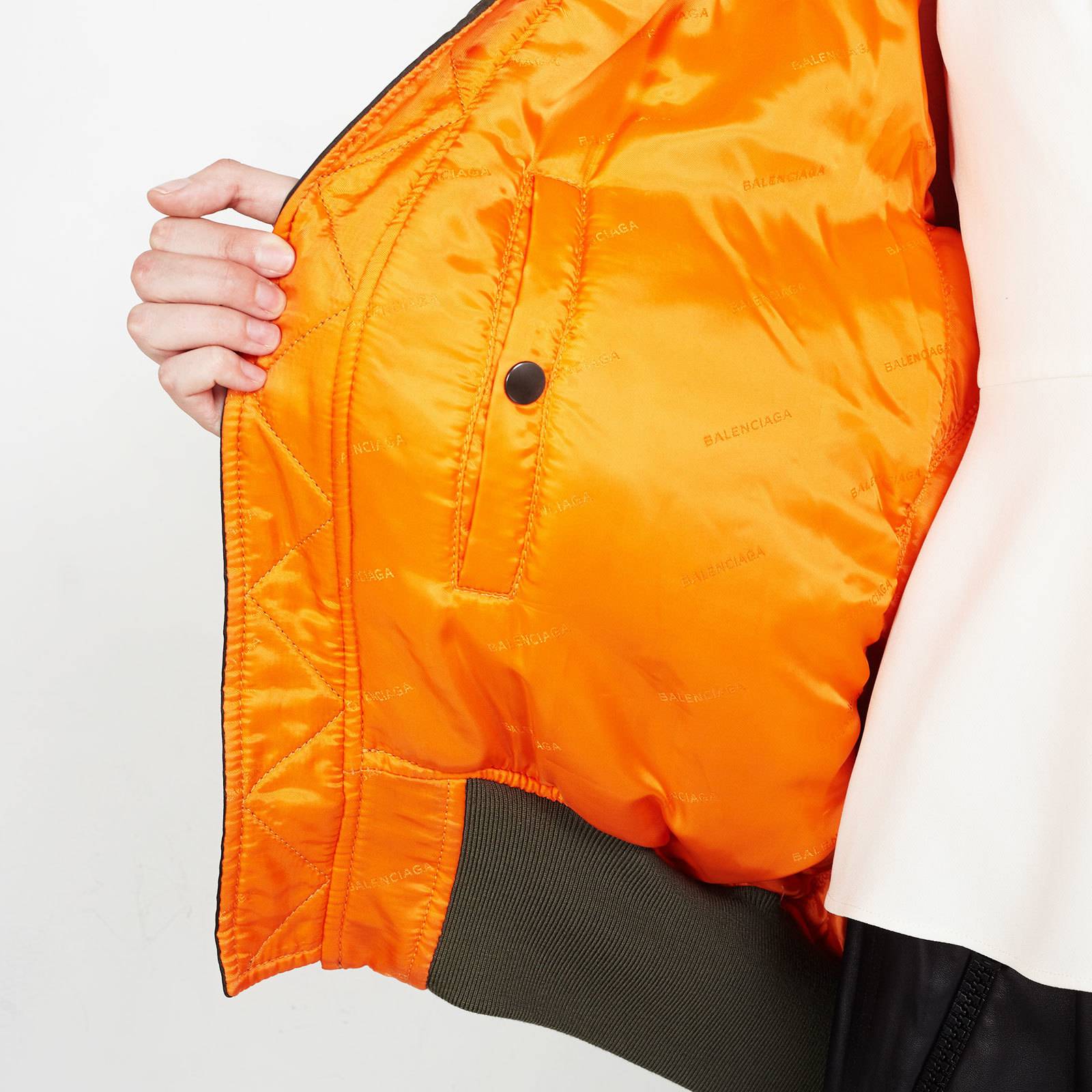 Бомбер Balenciaga - купить оригинал в секонд-хенде SFS - 6