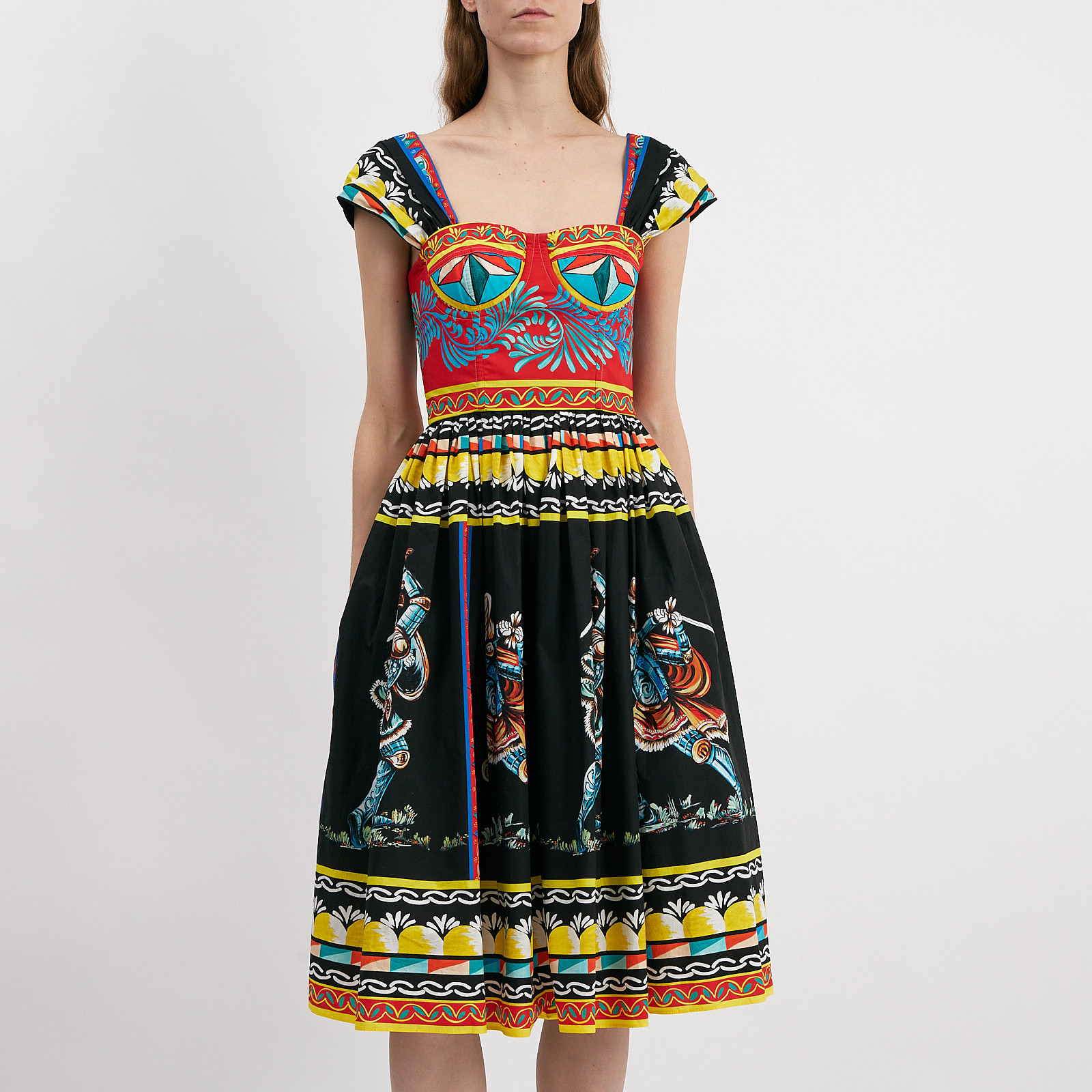 Платье черного цвета Dolce&Gabbana - фото из каталога магазина брендовой одежды Second Friend Store Платье Dolce&Gabbana - купить оригинал в секонд-хенде SFS - 1