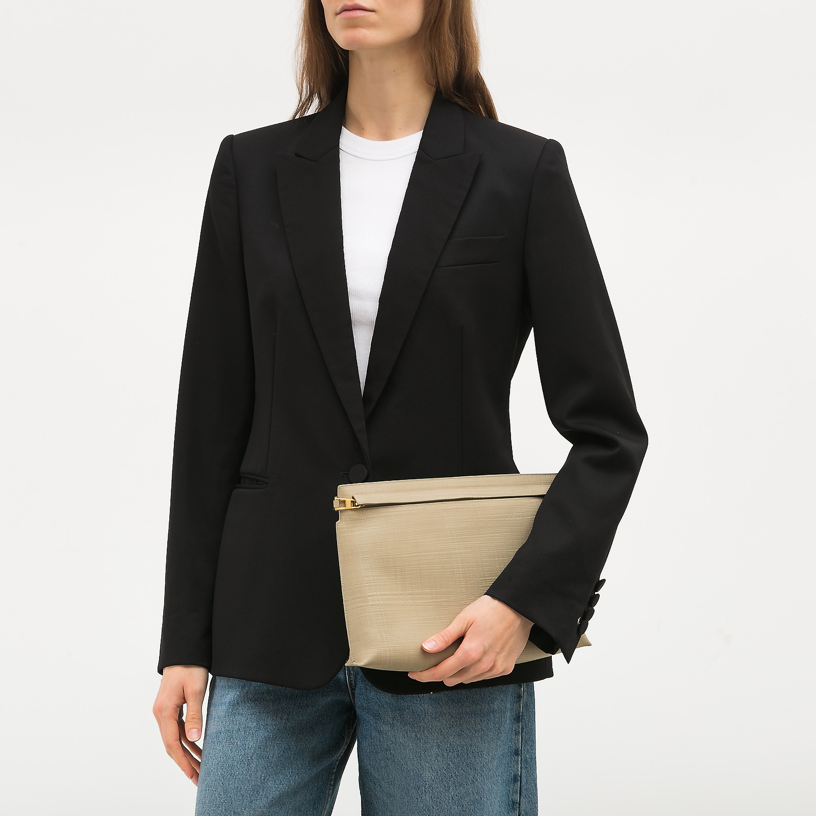 Клатч бежевого цвета Loewe - фото из каталога магазина брендовой одежды Second Friend Store Клатч Loewe - купить оригинал в секонд-хенде SFS - 2