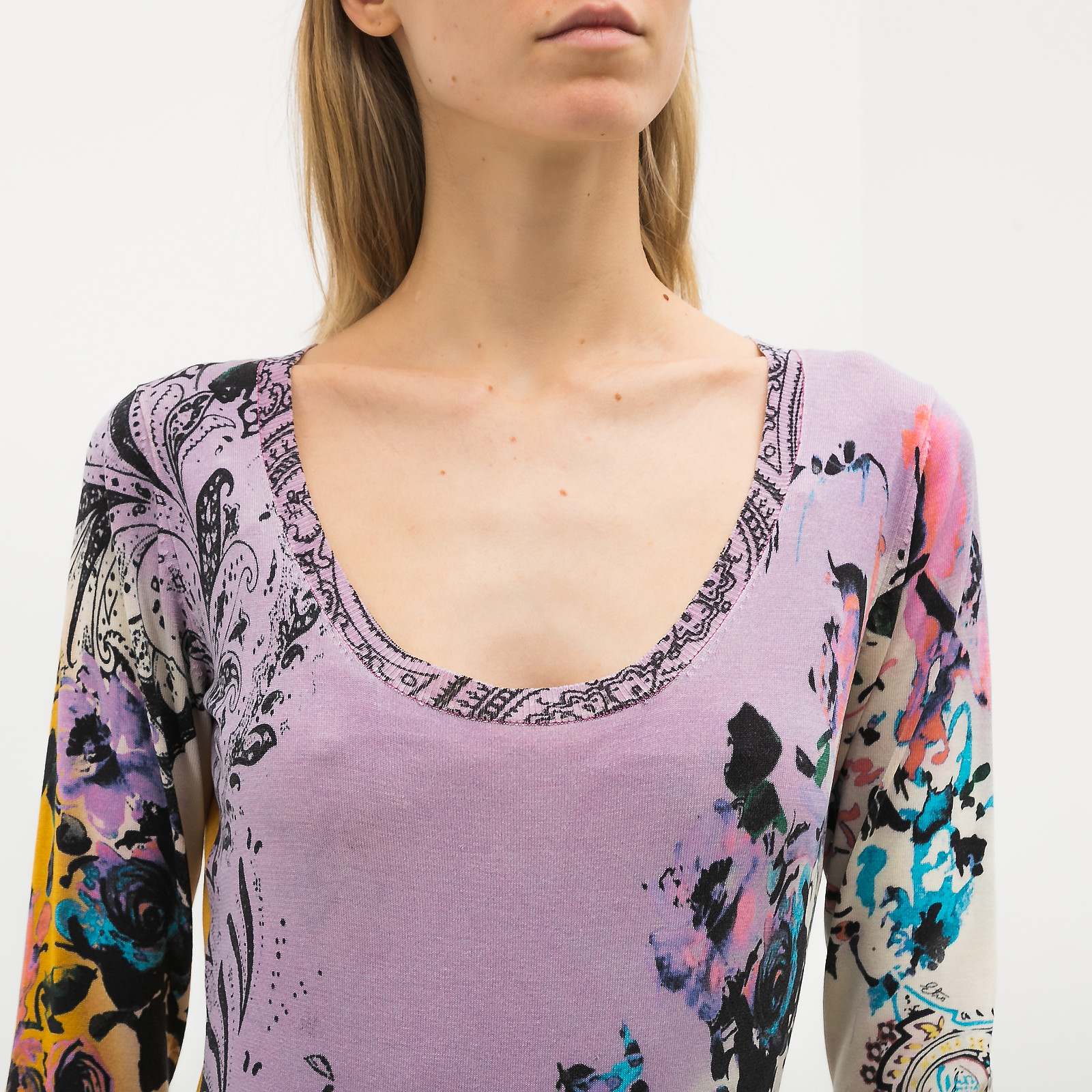Джемпер фиолетового цвета Etro - фото из каталога магазина брендовой одежды Second Friend Store Джемпер Etro - купить оригинал в секонд-хенде SFS - 3