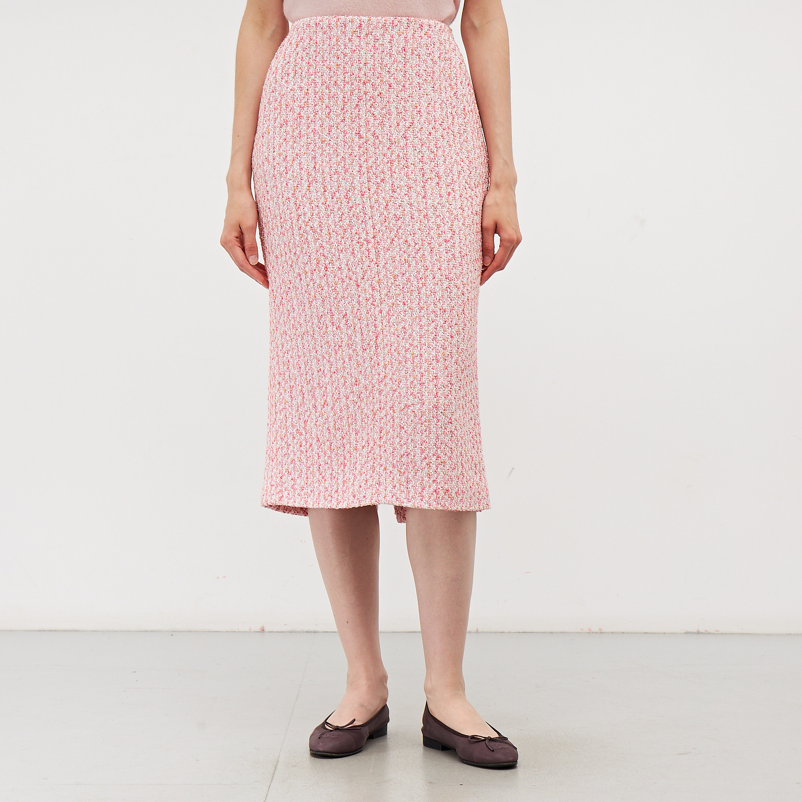 Юбка розового цвета Chanel - фото из каталога магазина брендовой одежды Second Friend Store Юбка Chanel - купить оригинал в секонд-хенде SFS - 1