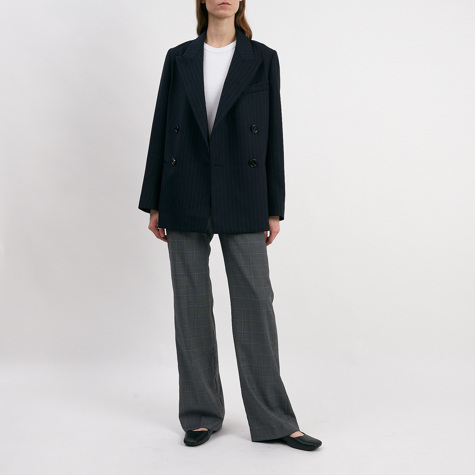 Брюки серого цвета Balenciaga - фото из каталога магазина брендовой одежды Second Friend Store Брюки Balenciaga - купить оригинал в секонд-хенде SFS - 3