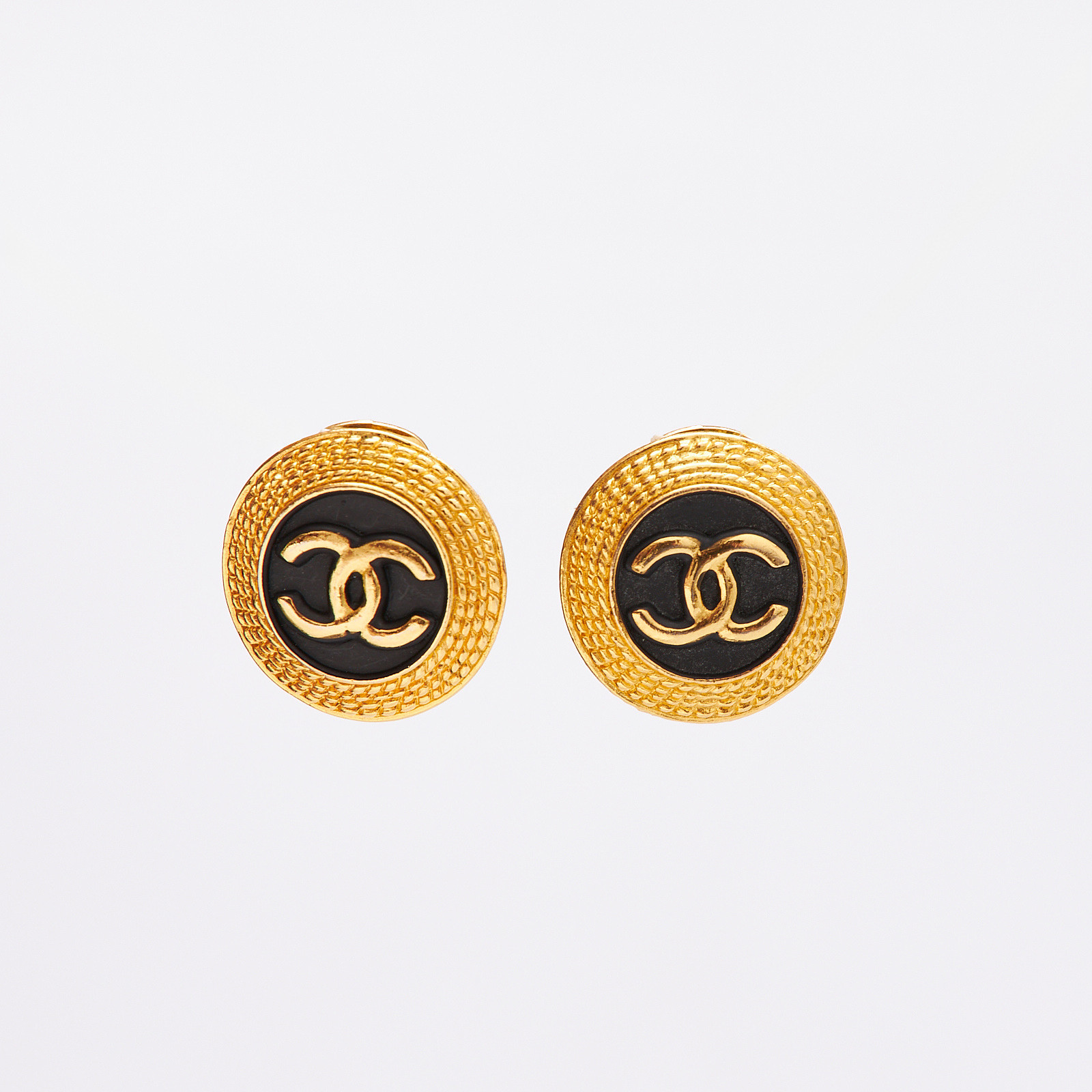 Клипсы Chanel - купить оригинал в секонд-хенде SFS - 1