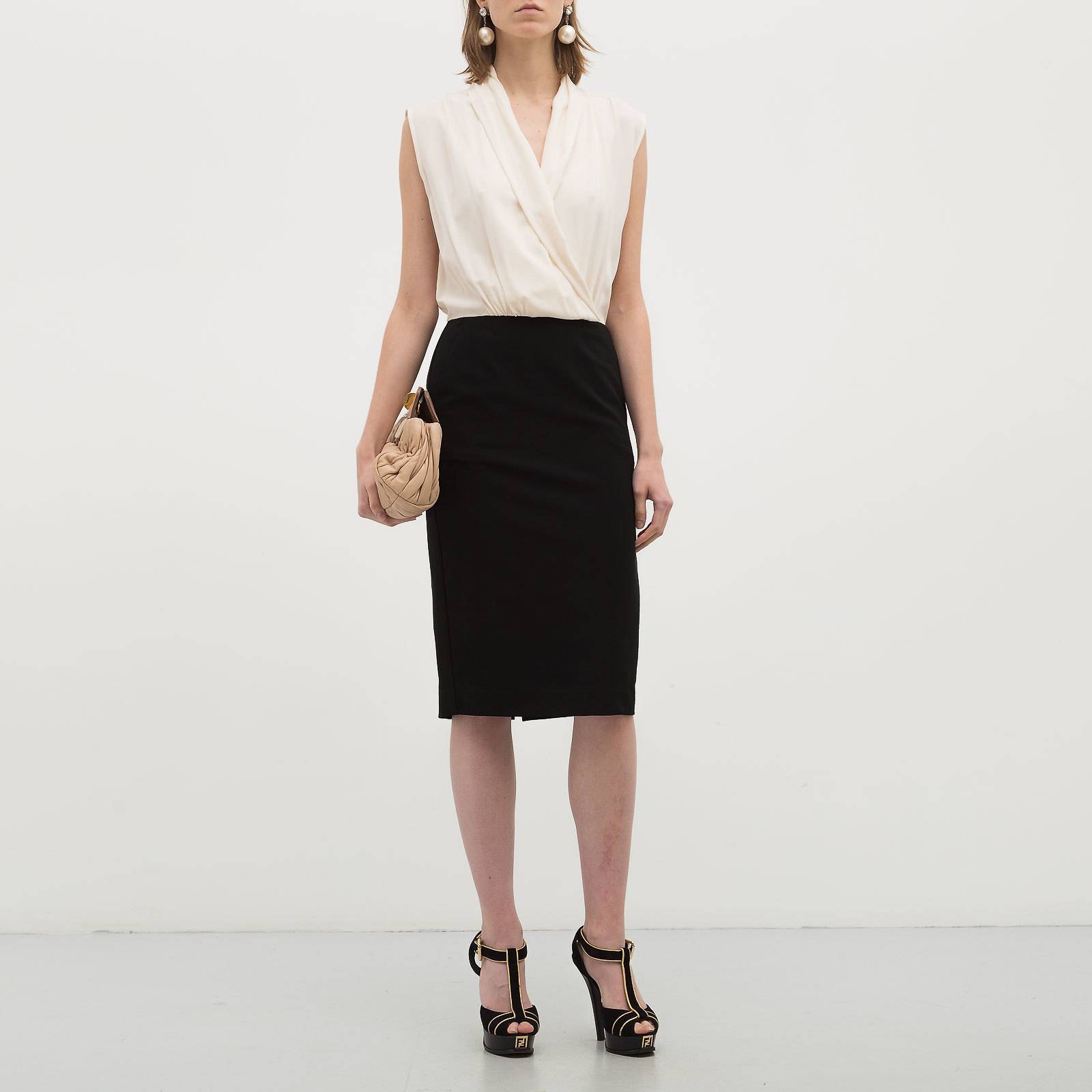 Платье черного цвета Max Mara - фото из каталога магазина брендовой одежды Second Friend Store Платье Max Mara - купить оригинал в секонд-хенде SFS - 2