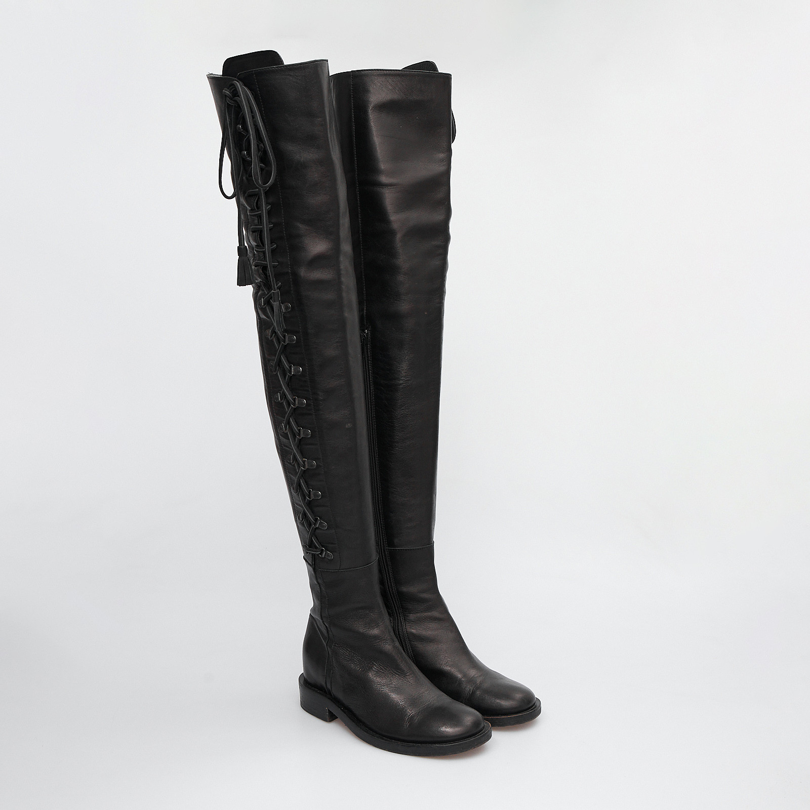 Сапоги черного цвета A.F. Vandevorst - фото из каталога магазина брендовой одежды Second Friend Store Сапоги A.F. Vandevorst - купить оригинал в секонд-хенде SFS - 2