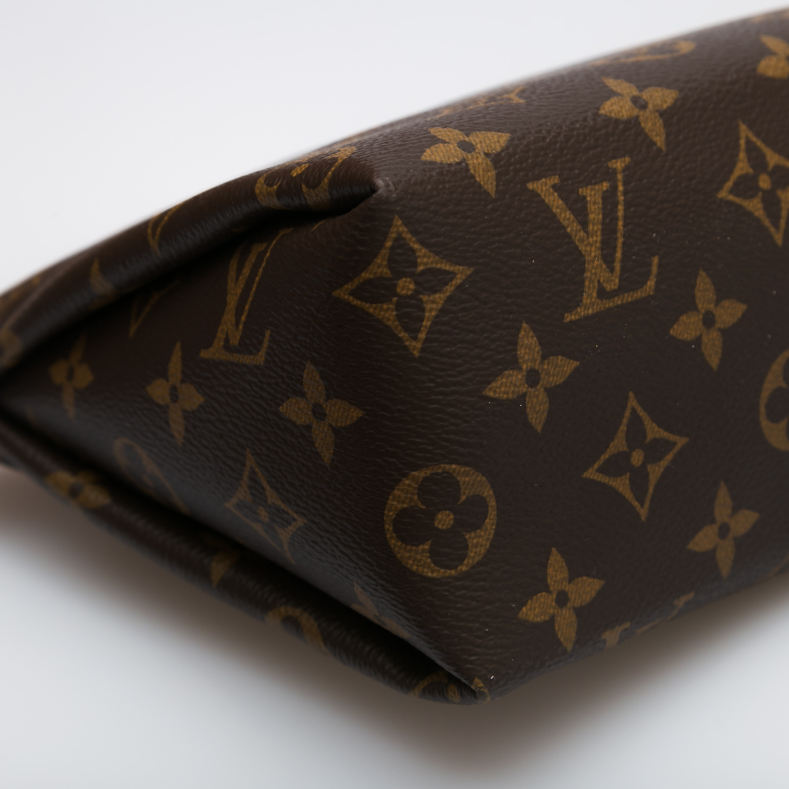 Косметичка Louis Vuitton - купить оригинал в секонд-хенде SFS - 3