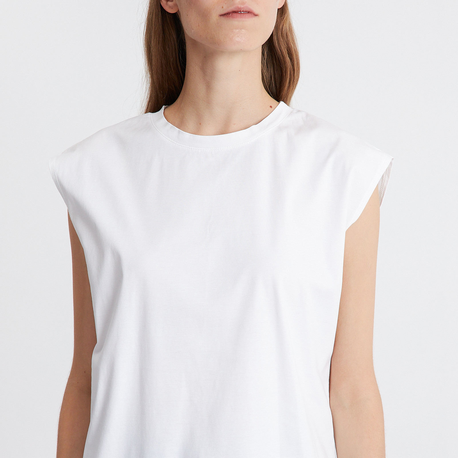 Футболка белого цвета Helmut Lang - фото из каталога магазина брендовой одежды Second Friend Store Футболка Helmut Lang - купить оригинал в секонд-хенде SFS - 4