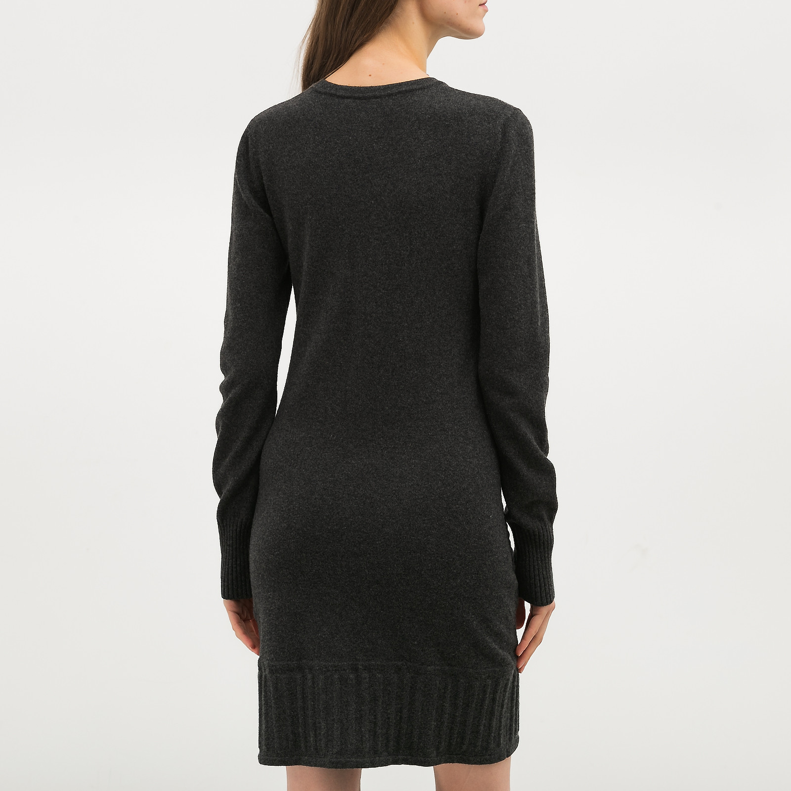 Платье серого цвета Chanel - фото из каталога магазина брендовой одежды Second Friend Store Платье Chanel - купить оригинал в секонд-хенде SFS - 3