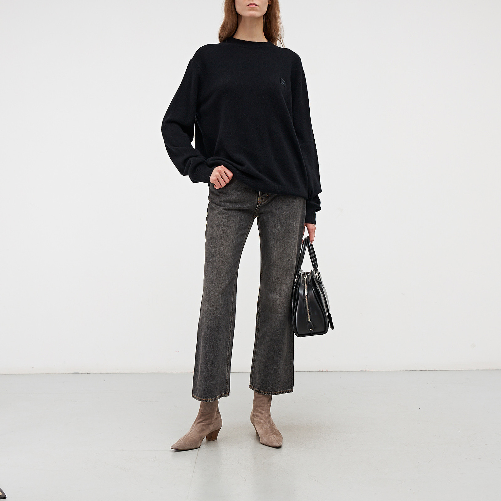 Джинсы серого цвета Acne Studios - фото из каталога магазина брендовой одежды Second Friend Store Джинсы Acne Studios - купить оригинал в секонд-хенде SFS - 2