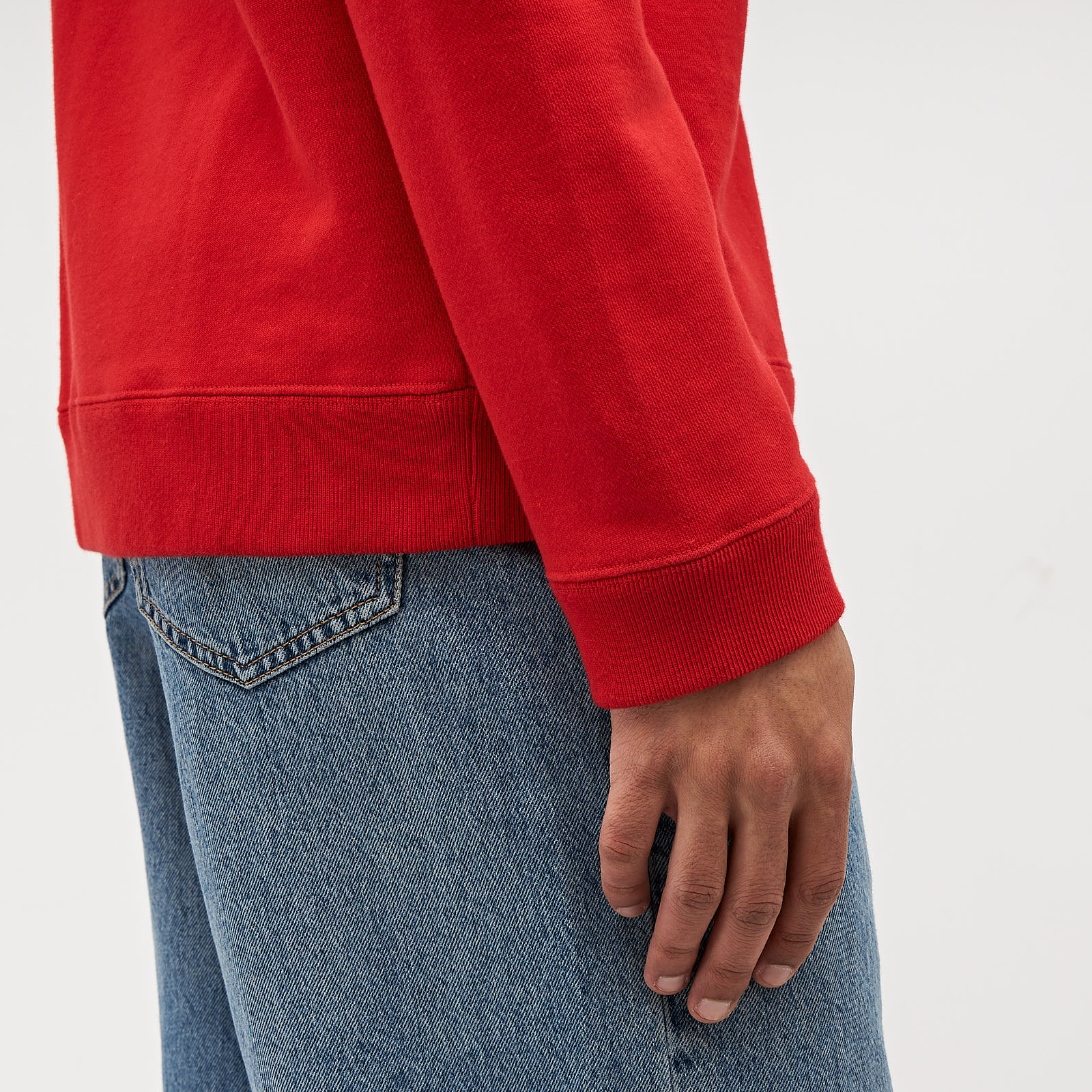 Свитшот красного цвета Raf Simons - фото из каталога магазина брендовой одежды Second Friend Store Свитшот Raf Simons - купить оригинал в секонд-хенде SFS - 5