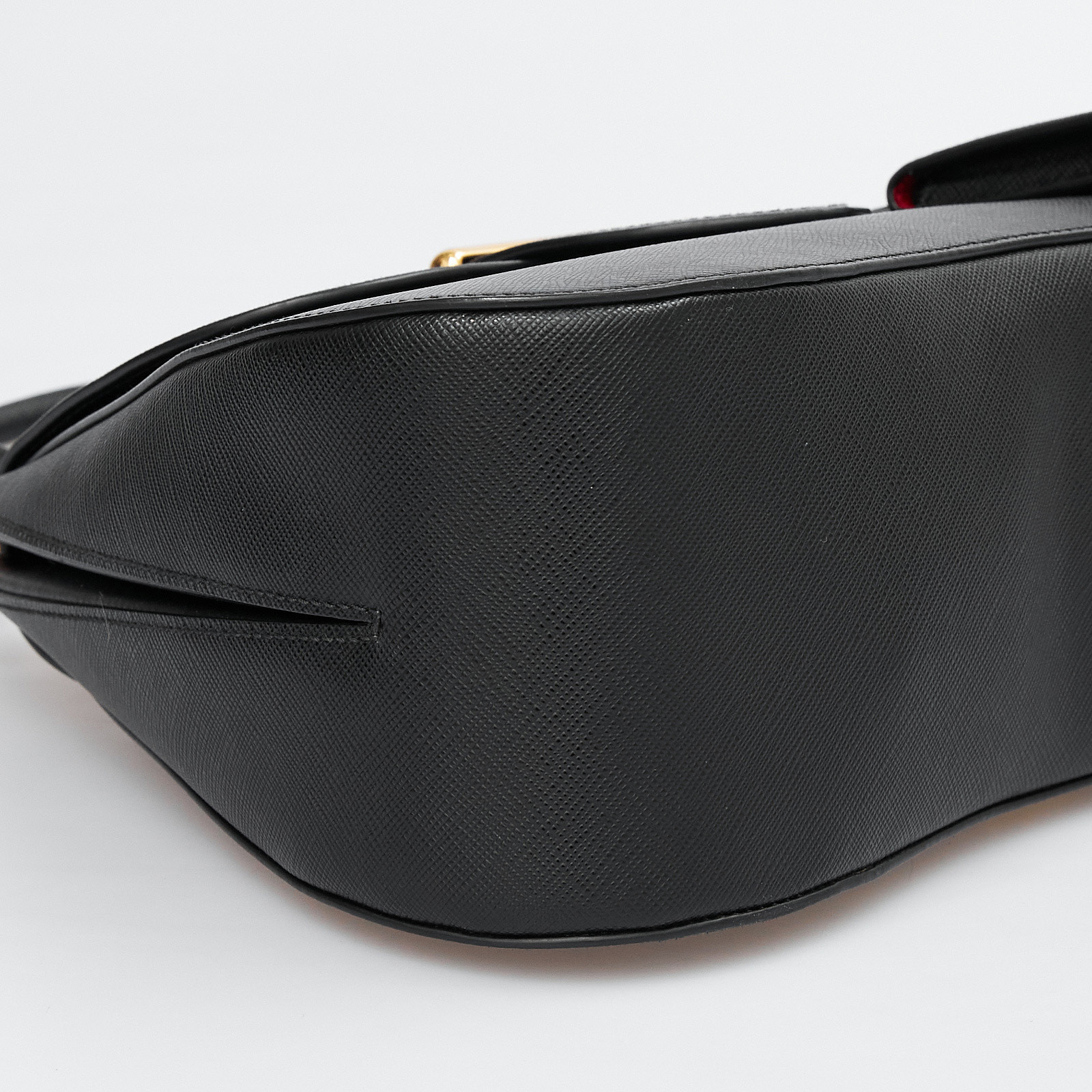 Сумка  черного цвета Prada - фото из каталога магазина брендовой одежды Second Friend Store Сумка Prada - купить оригинал в секонд-хенде SFS - 7