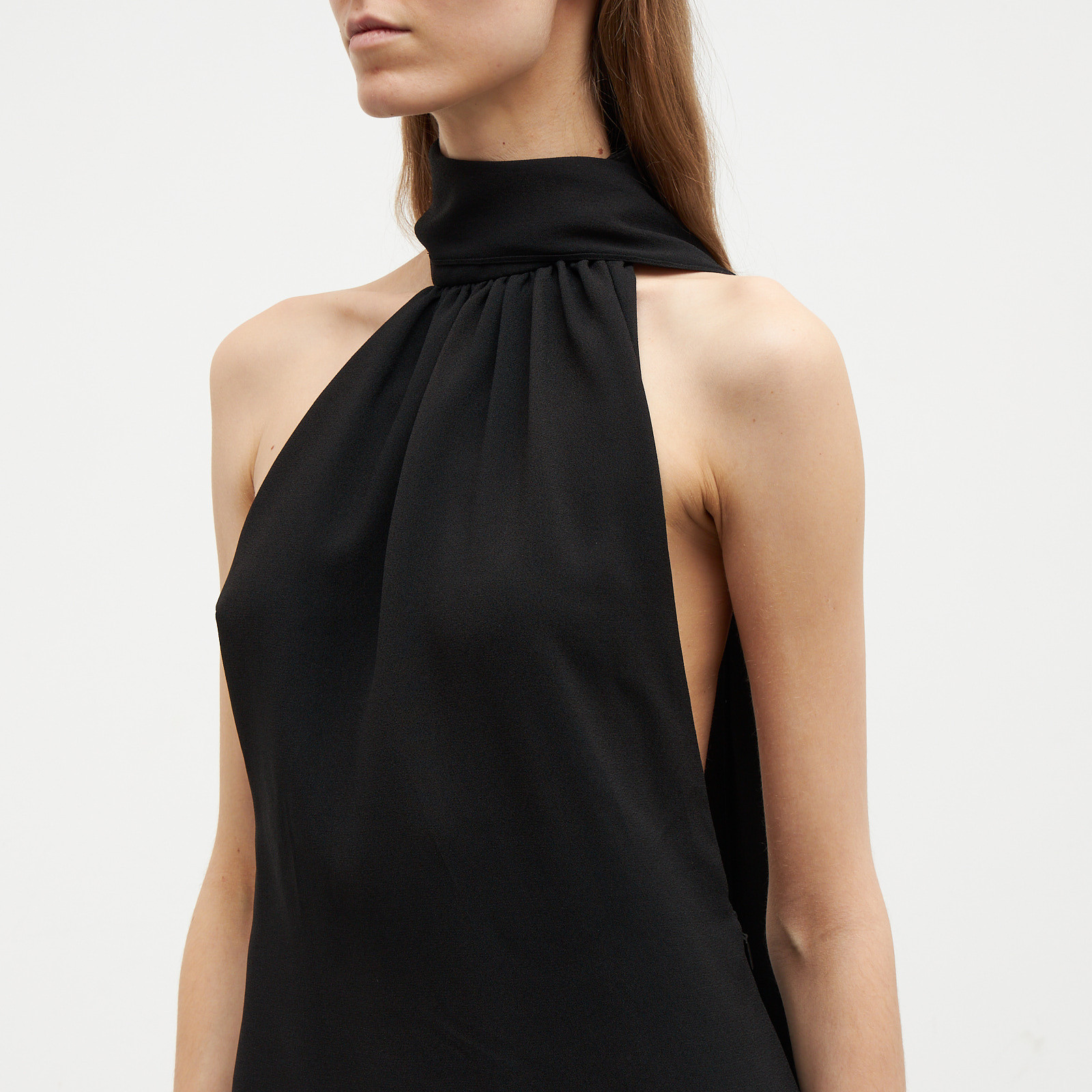 Платье черного цвета Saint Laurent - фото из каталога магазина брендовой одежды Second Friend Store Платье Saint Laurent - купить оригинал в секонд-хенде SFS - 3