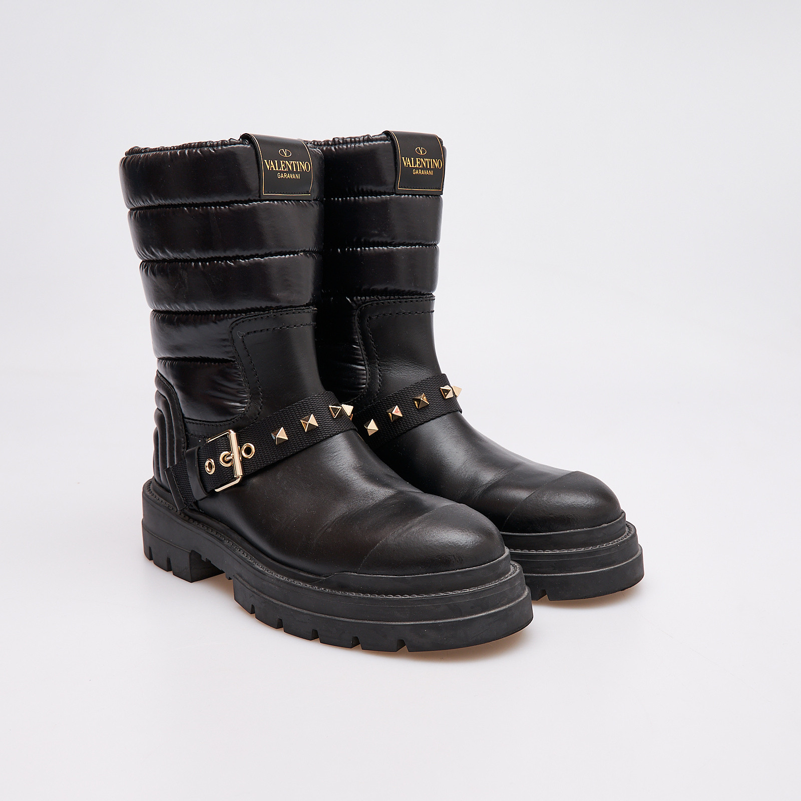 Сапоги черного цвета Valentino - фото из каталога магазина брендовой одежды Second Friend Store Сапоги Valentino - купить оригинал в секонд-хенде SFS - 2