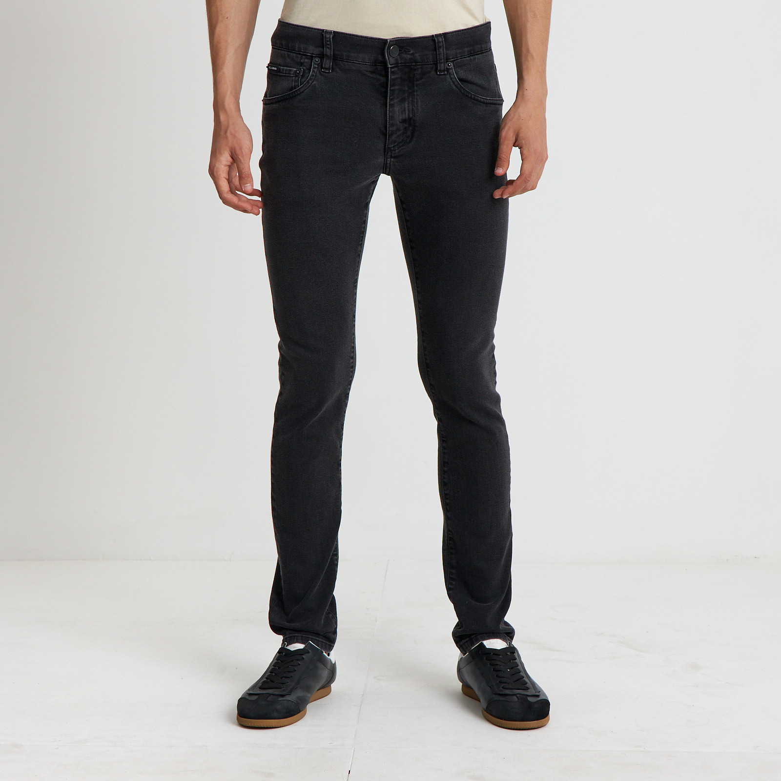 Джинсы Dolce&Gabbana - купить оригинал в секонд-хенде SFS - 1