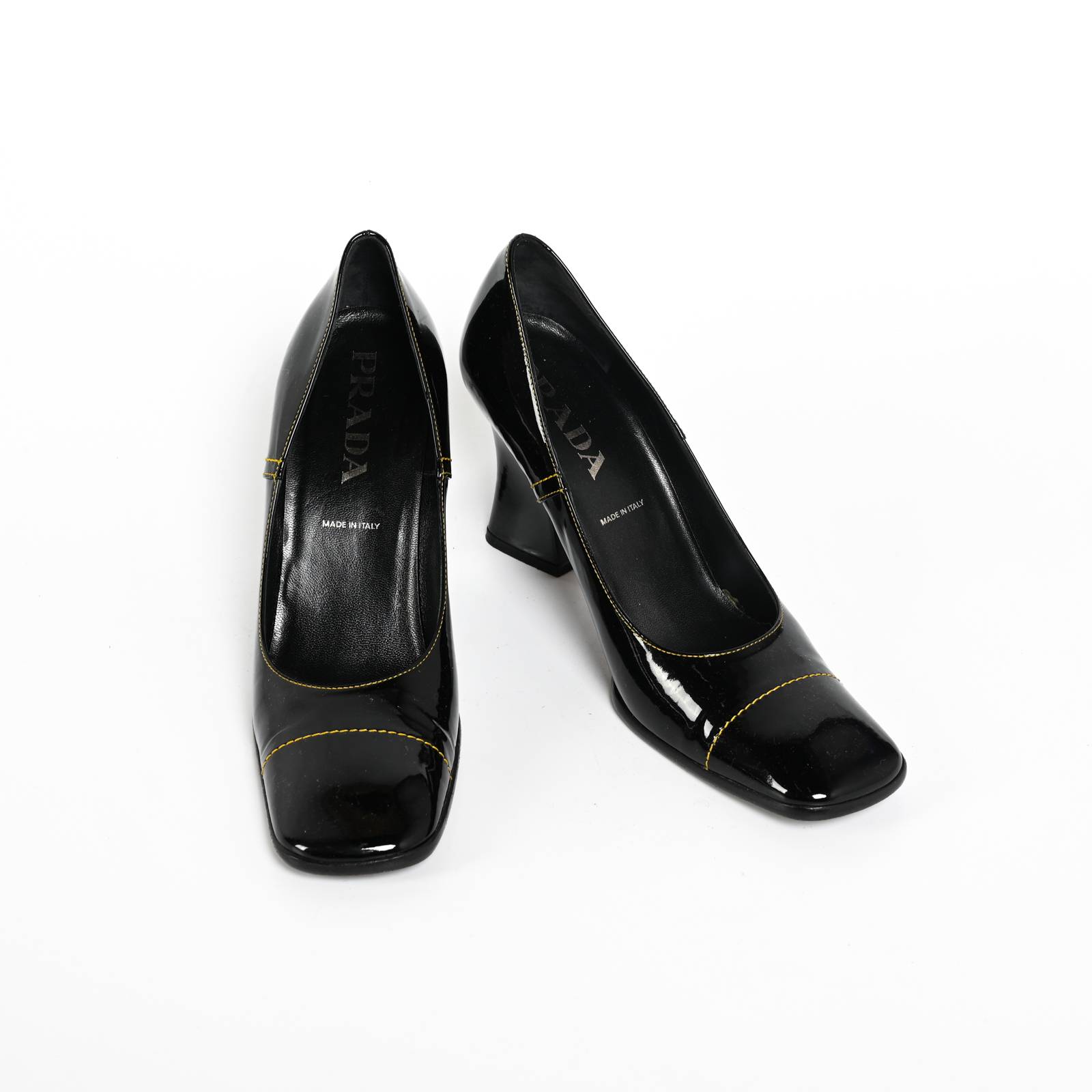 Туфли Prada - купить оригинал в секонд-хенде SFS
