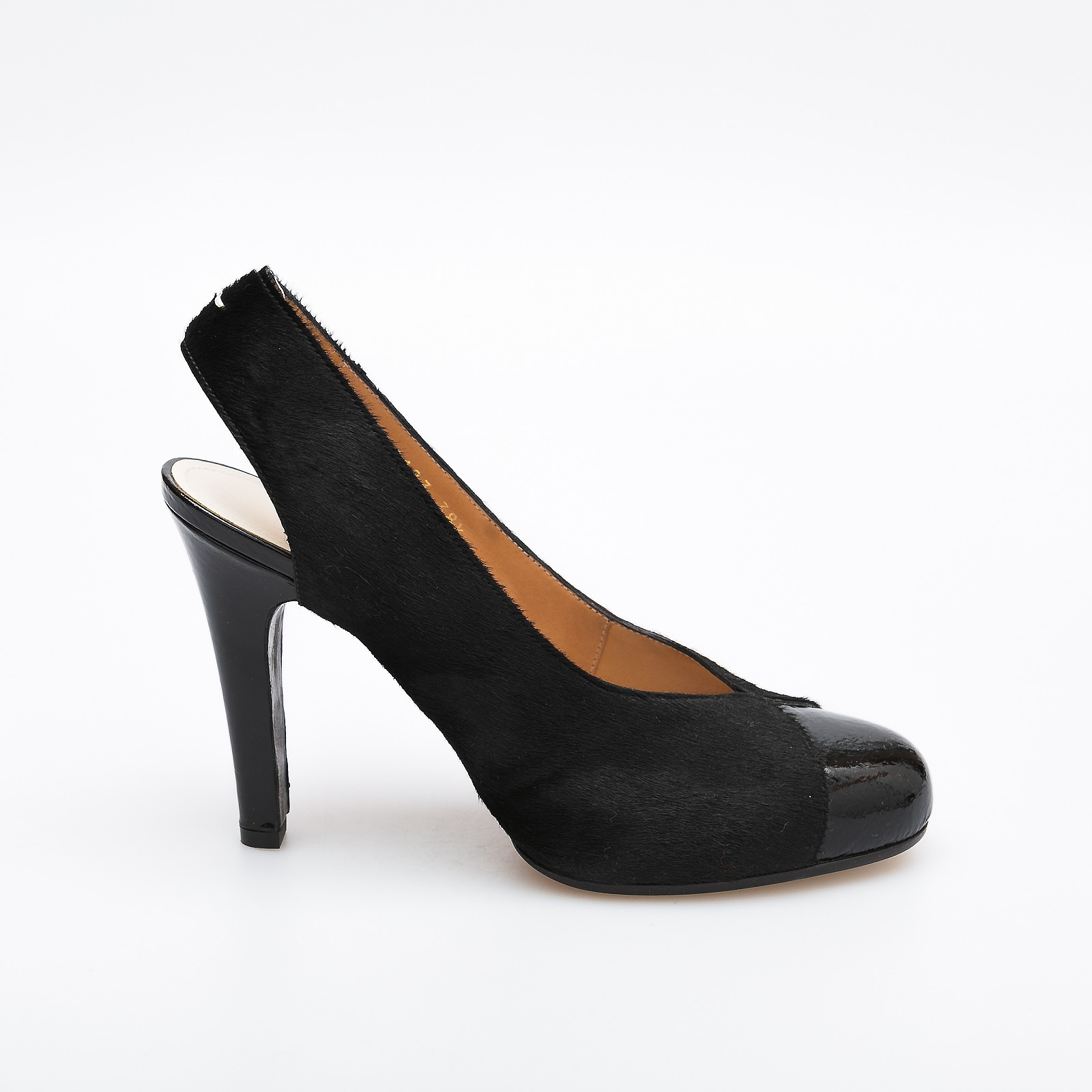 Туфли черного цвета Maison Margiela - фото из каталога магазина брендовой одежды Second Friend Store Туфли Maison Margiela - купить оригинал в секонд-хенде SFS - 1