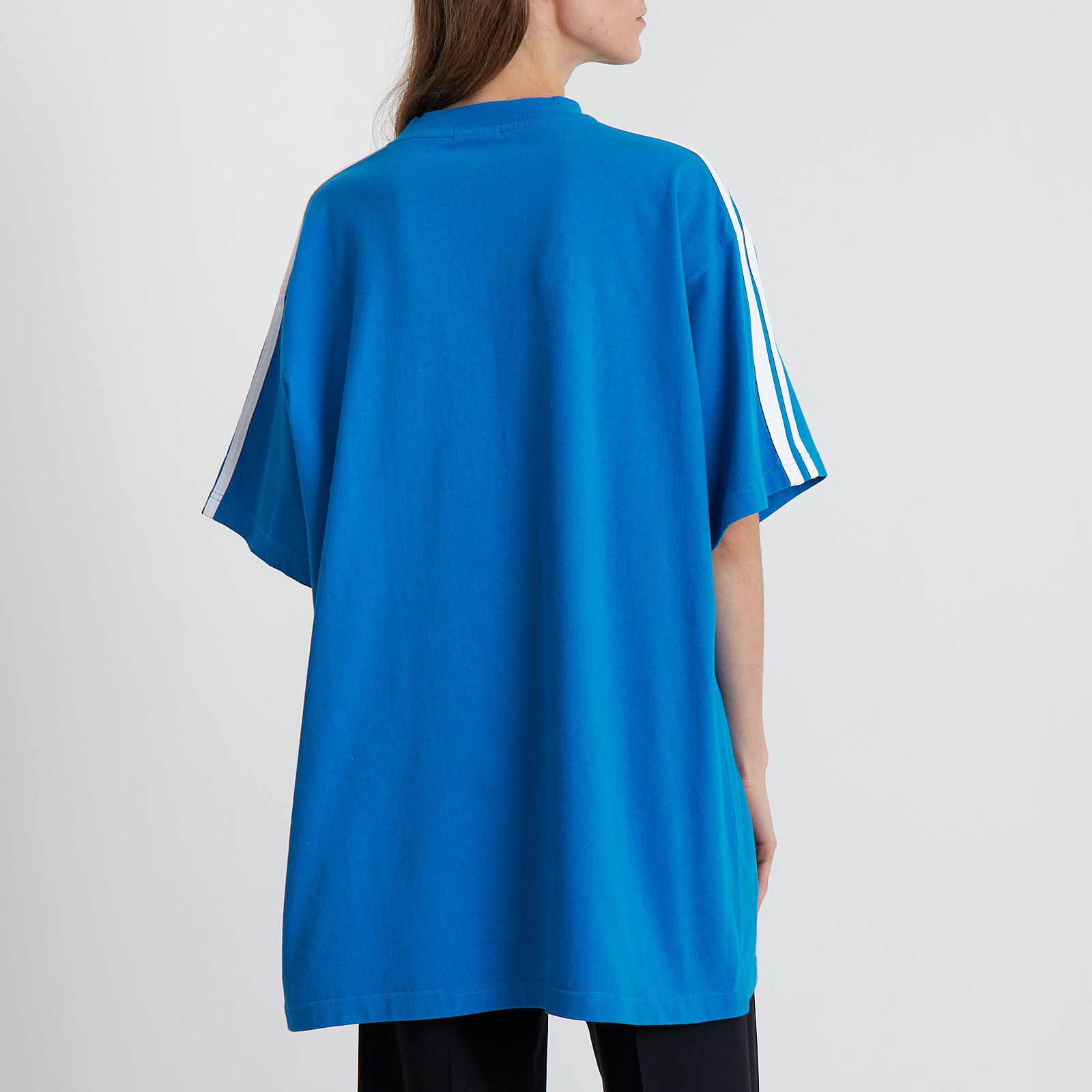 Футболка Adidas х синего цвета Balenciaga - фото из каталога магазина брендовой одежды Second Friend Store Футболка Adidas х Balenciaga - купить оригинал в секонд-хенде SFS - 2