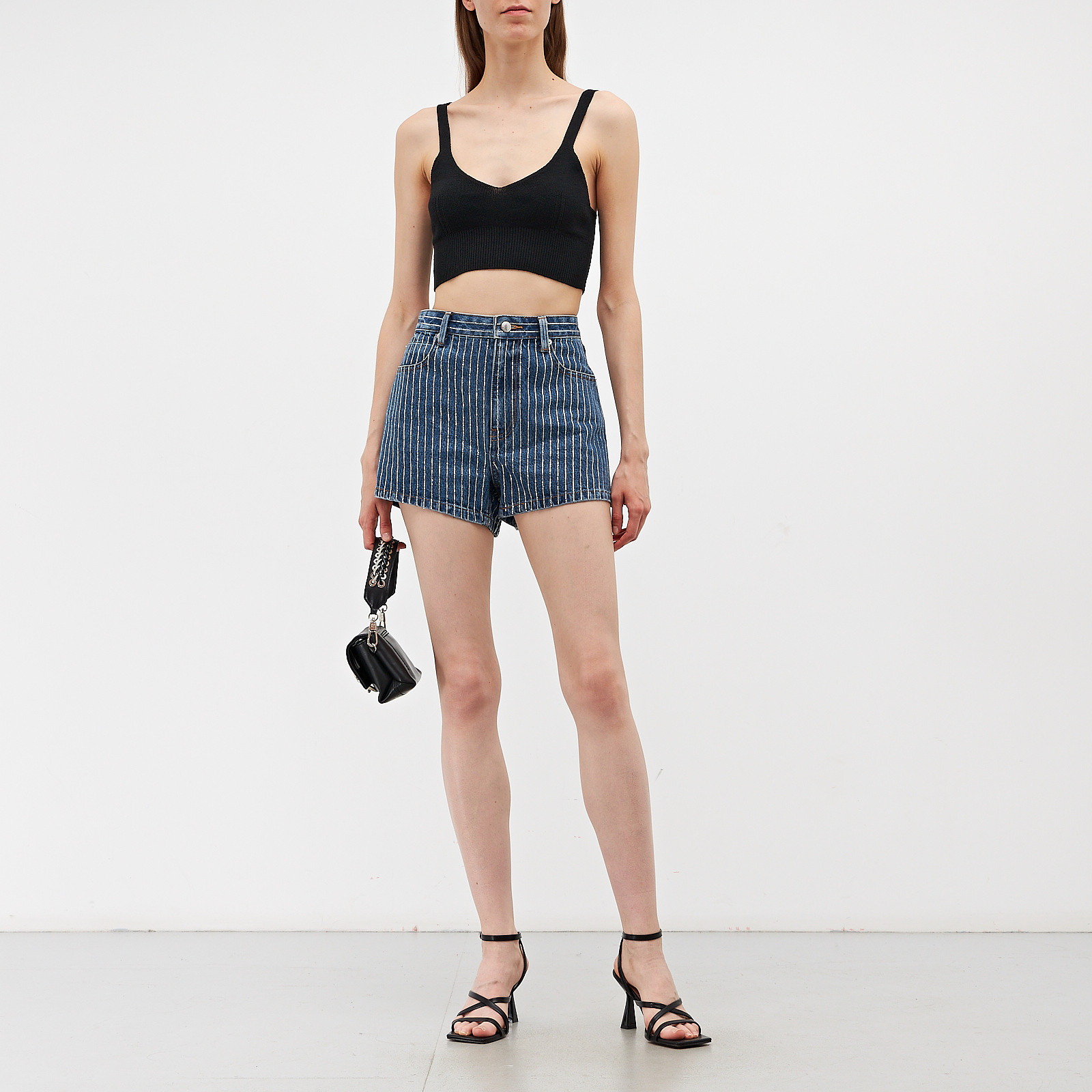 Шорты синего цвета Alexander Wang - фото из каталога магазина брендовой одежды Second Friend Store Шорты Alexander Wang - купить оригинал в секонд-хенде SFS - 2