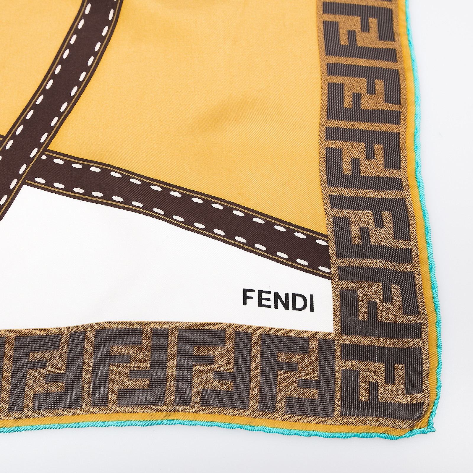 Платок Fendi - купить оригинал в секонд-хенде SFS